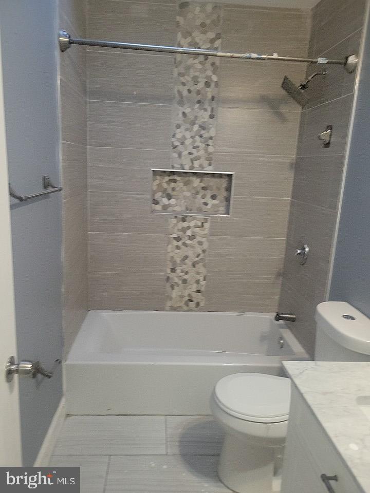 FOUR BY FOUR - Residential