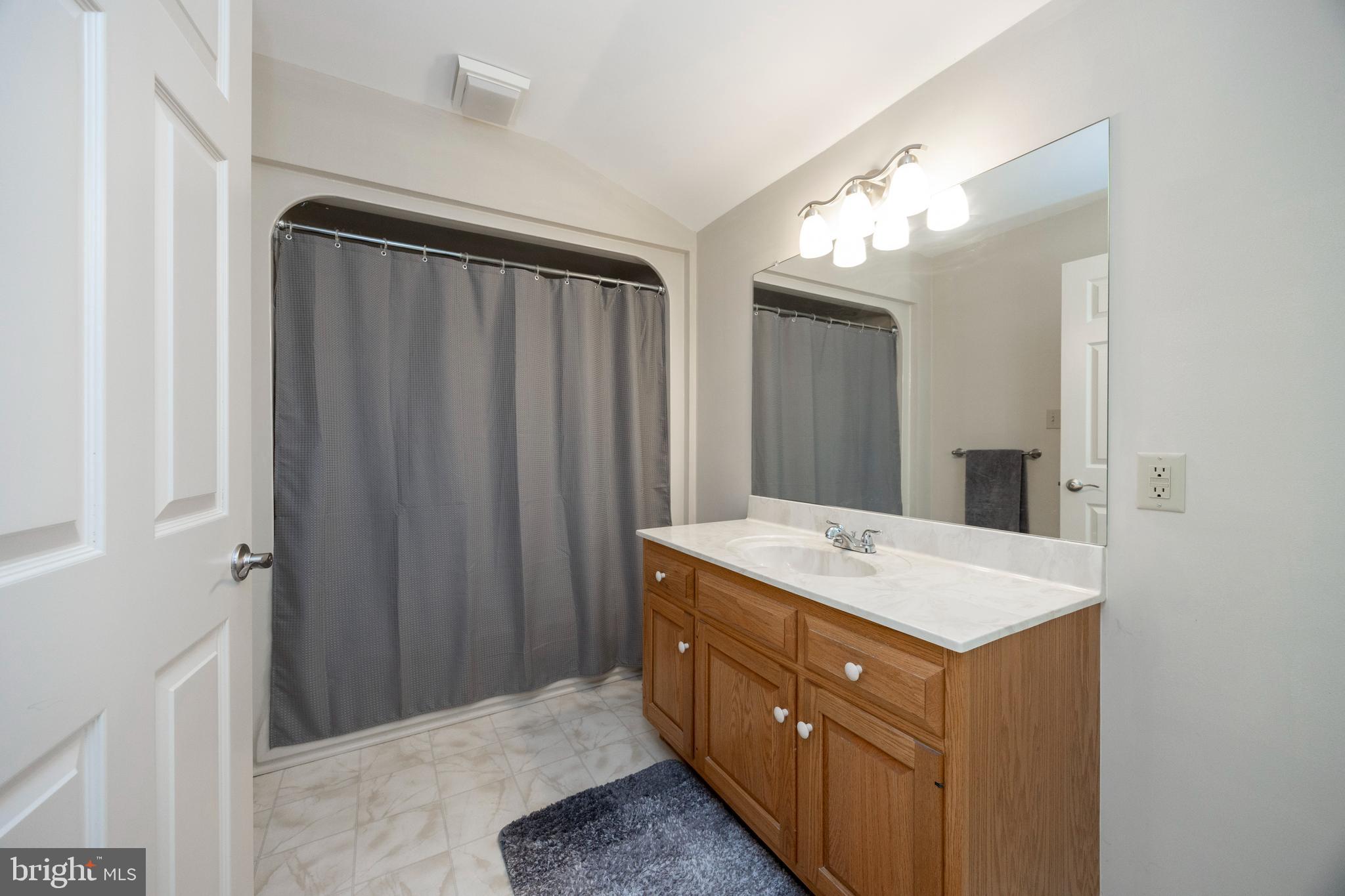 CEDAR KNOLL - Residential