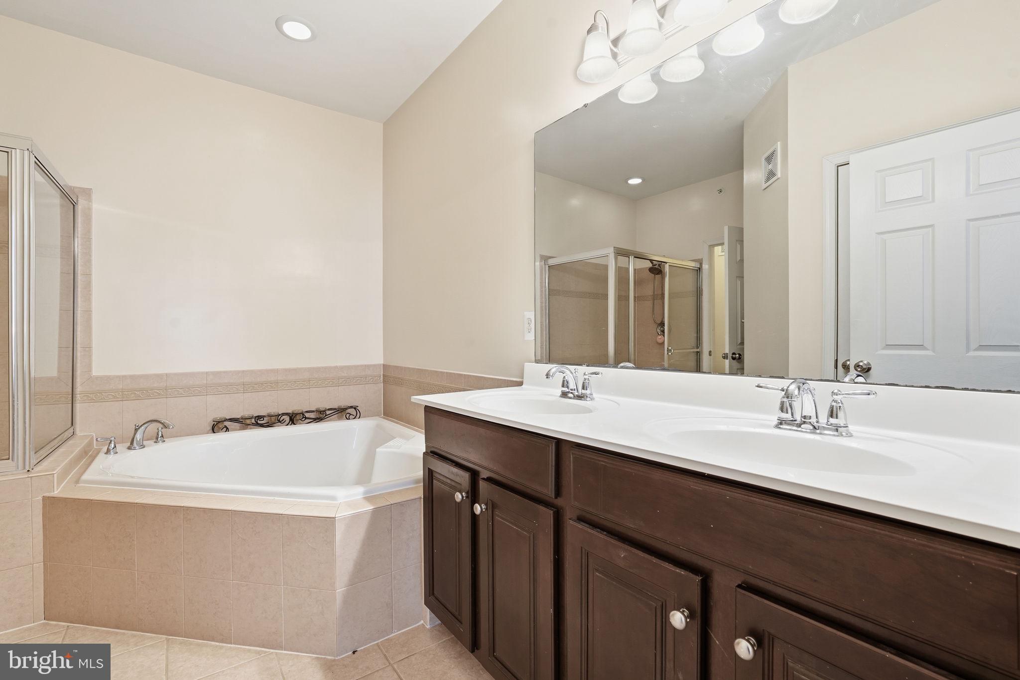 POTOMAC CLUB - Residential