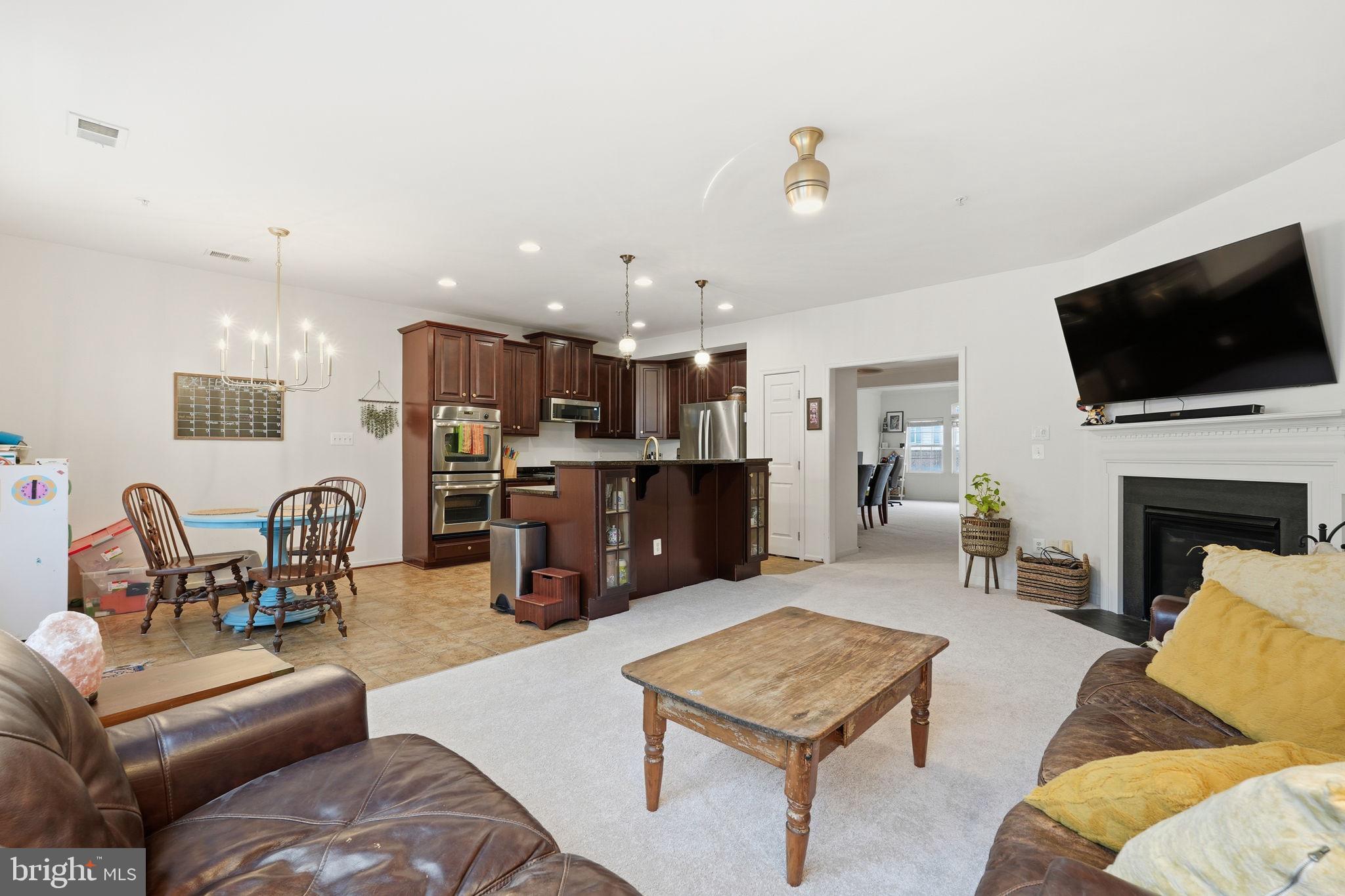 POTOMAC CLUB - Residential