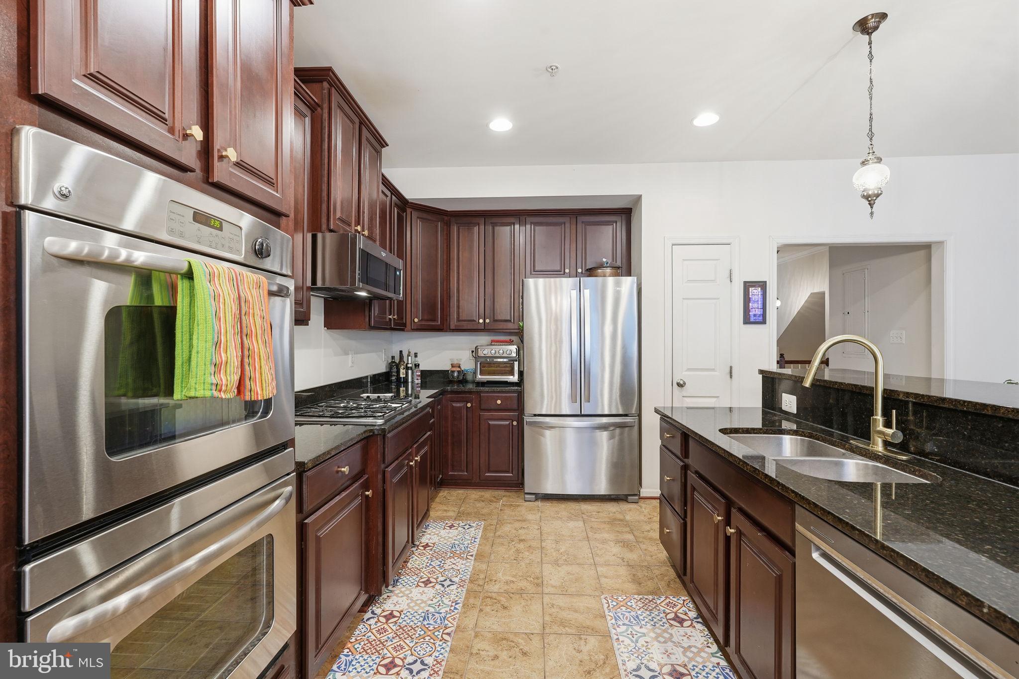 POTOMAC CLUB - Residential