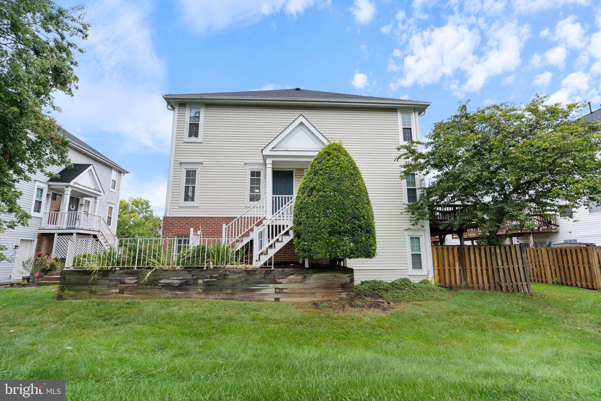 8025 LANTERN COURT 118