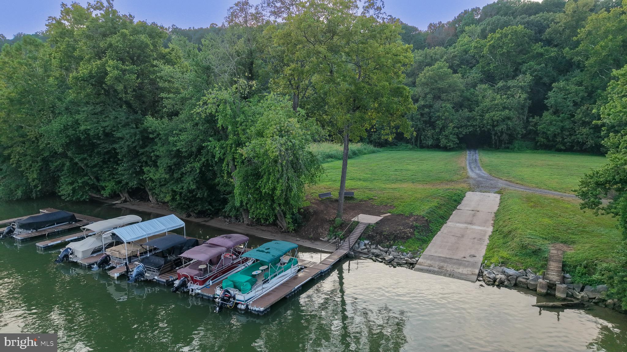 WHITINGS NECK FARM ESTATES - Residential