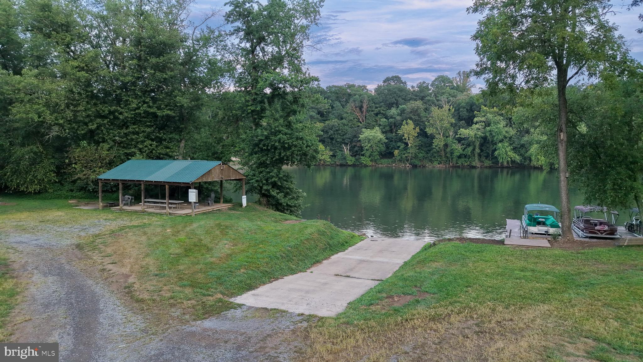 WHITINGS NECK FARM ESTATES - Residential