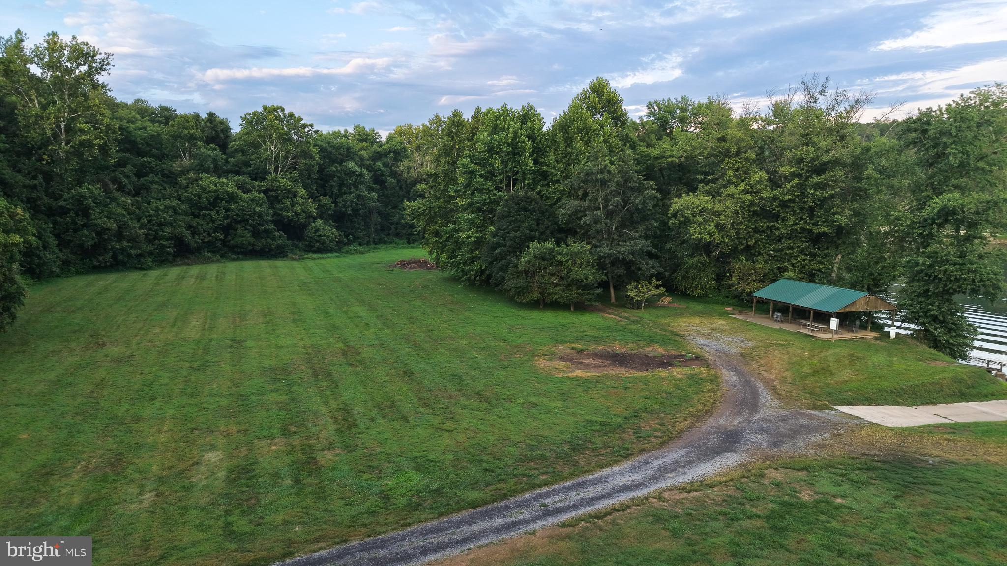 WHITINGS NECK FARM ESTATES - Residential