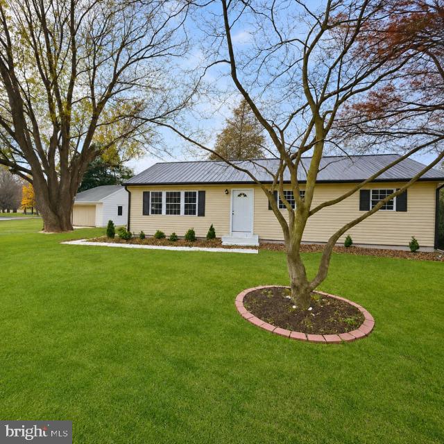 4943 DOT STREET