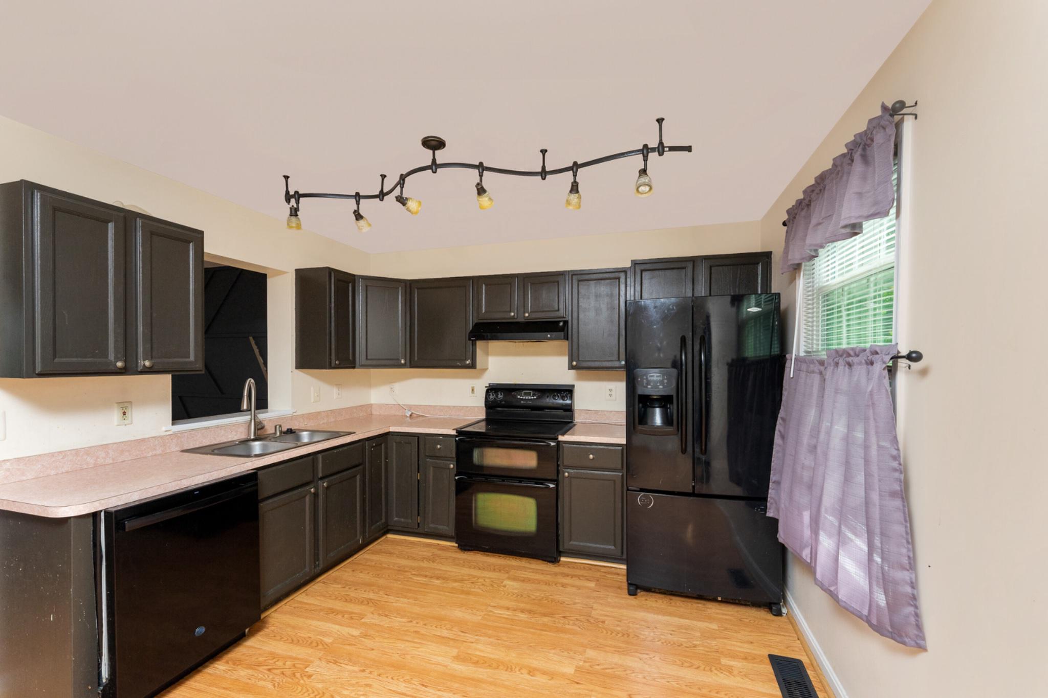 CHARLESTOWN COMMONS - Residential