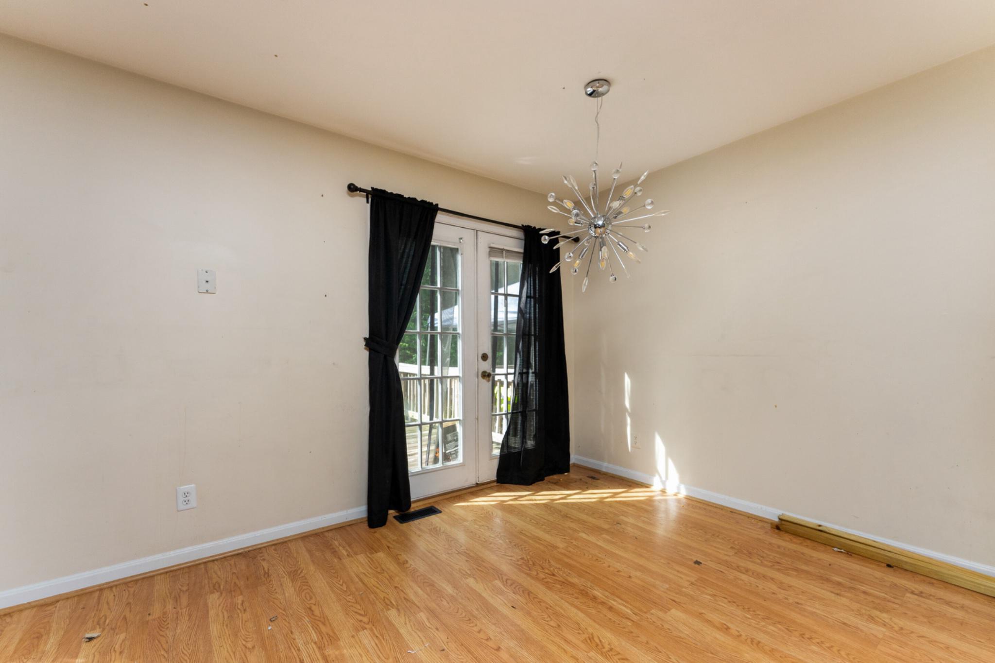 CHARLESTOWN COMMONS - Residential