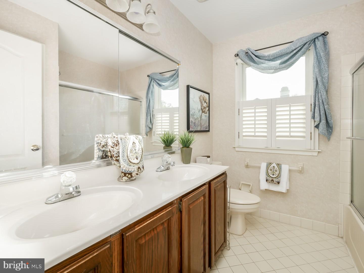 YARDLEY CREST - Residential