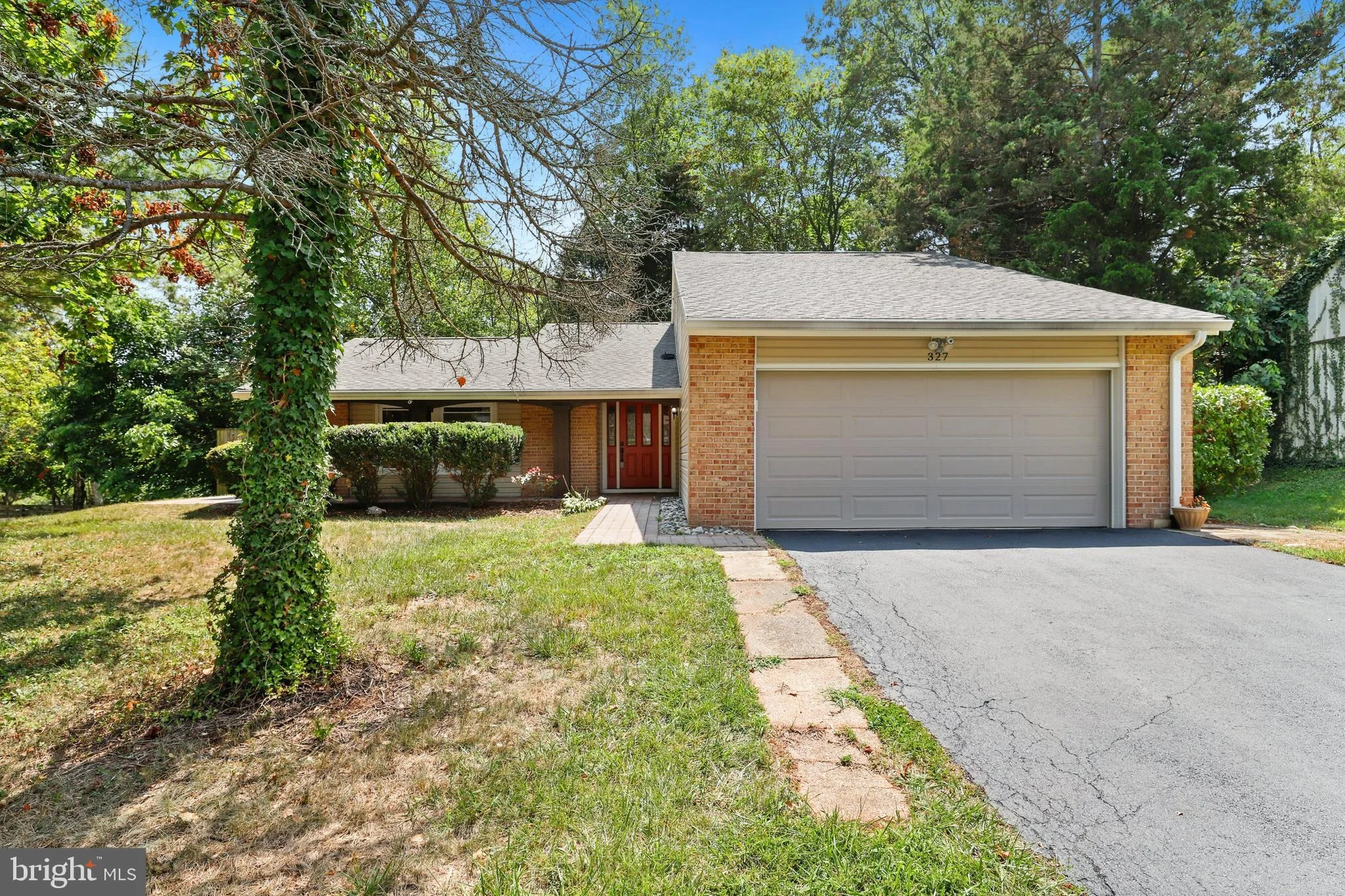 327 Sugarland Run Drive, Sterling, VA 20164