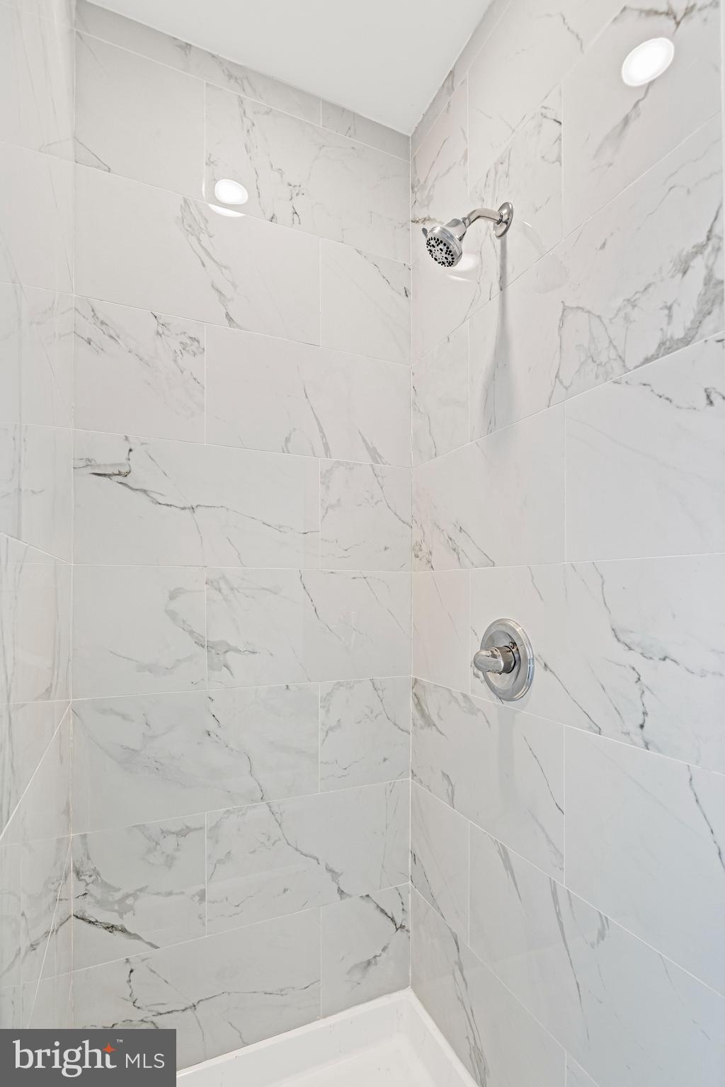 FRANKLINTOWN ROAD - Residential Lease