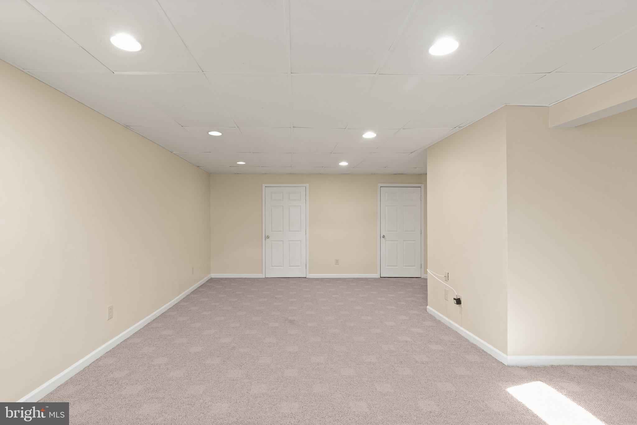 PATRIOTS GLEN - Residential