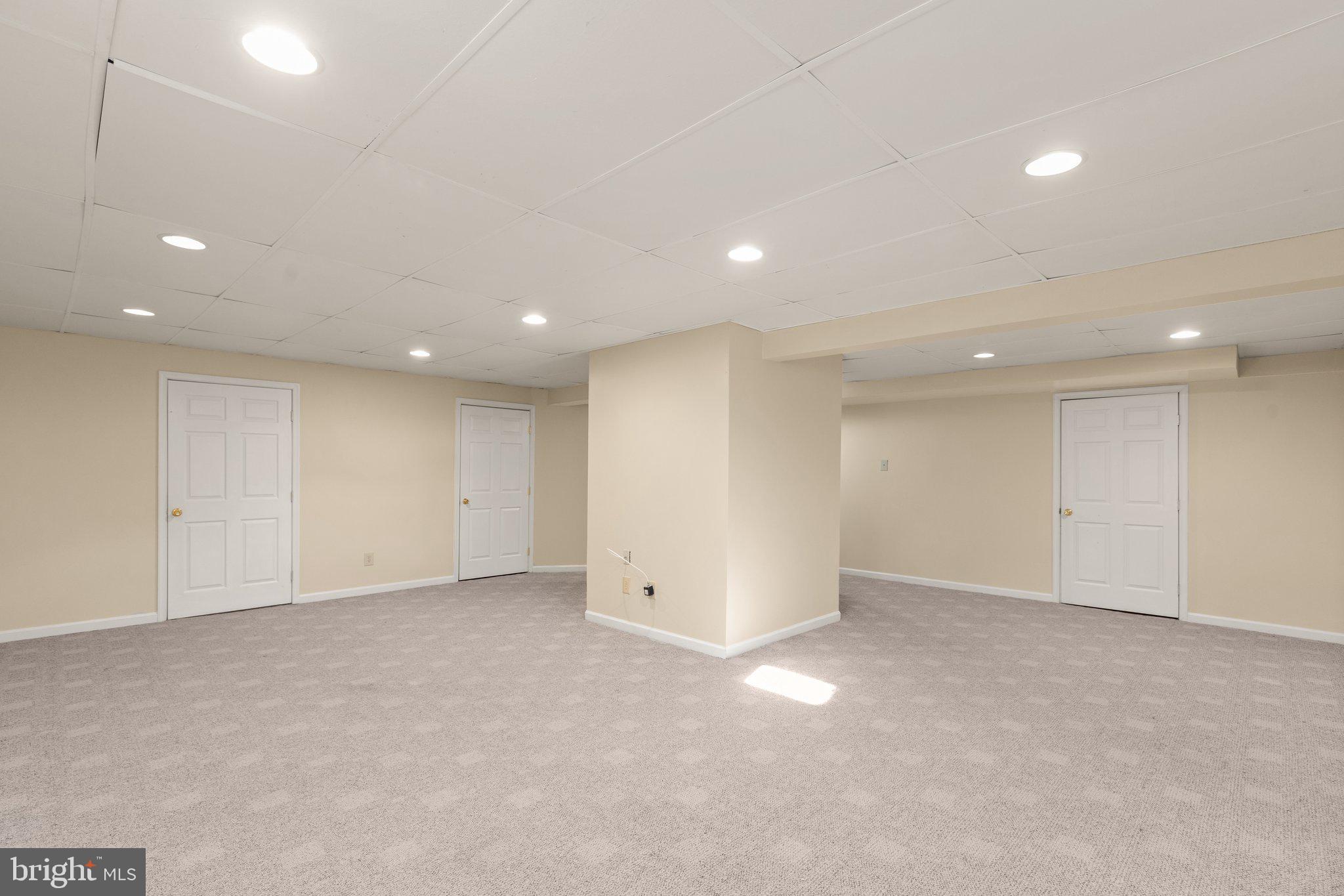 PATRIOTS GLEN - Residential