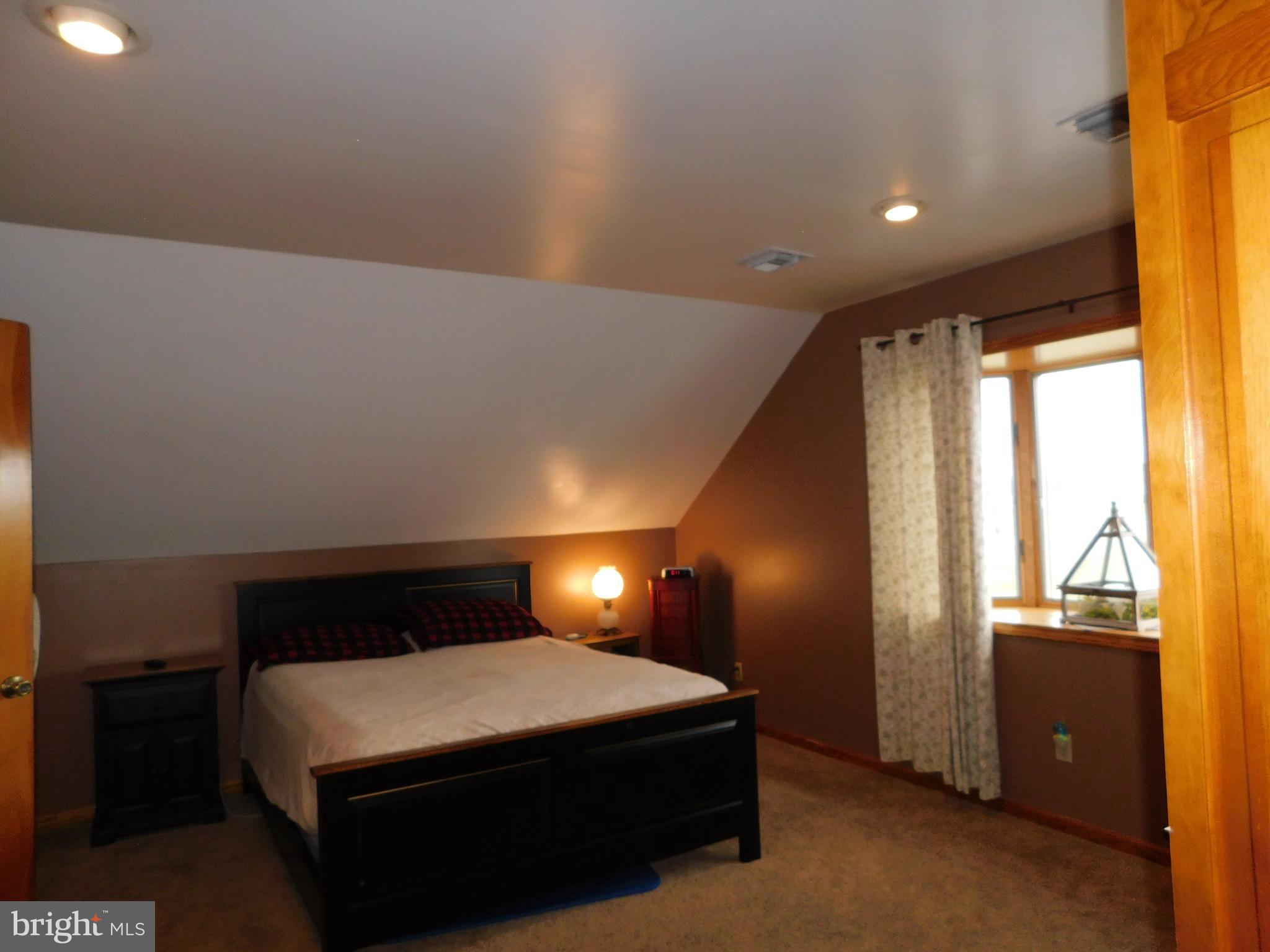 FRANKFORT - Residential