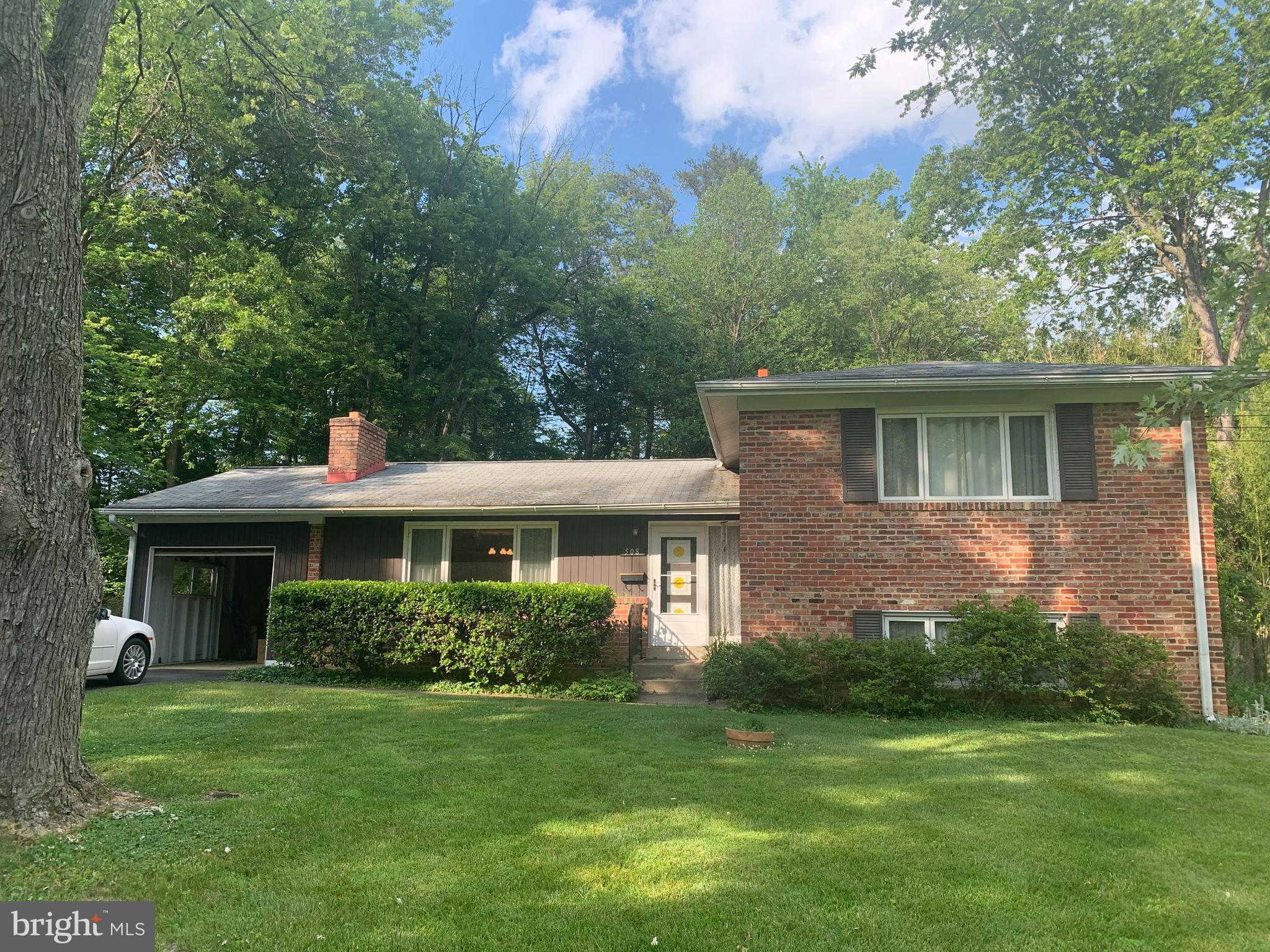 WESTBRIAR COUNTRY CLUB MANOR - Residential