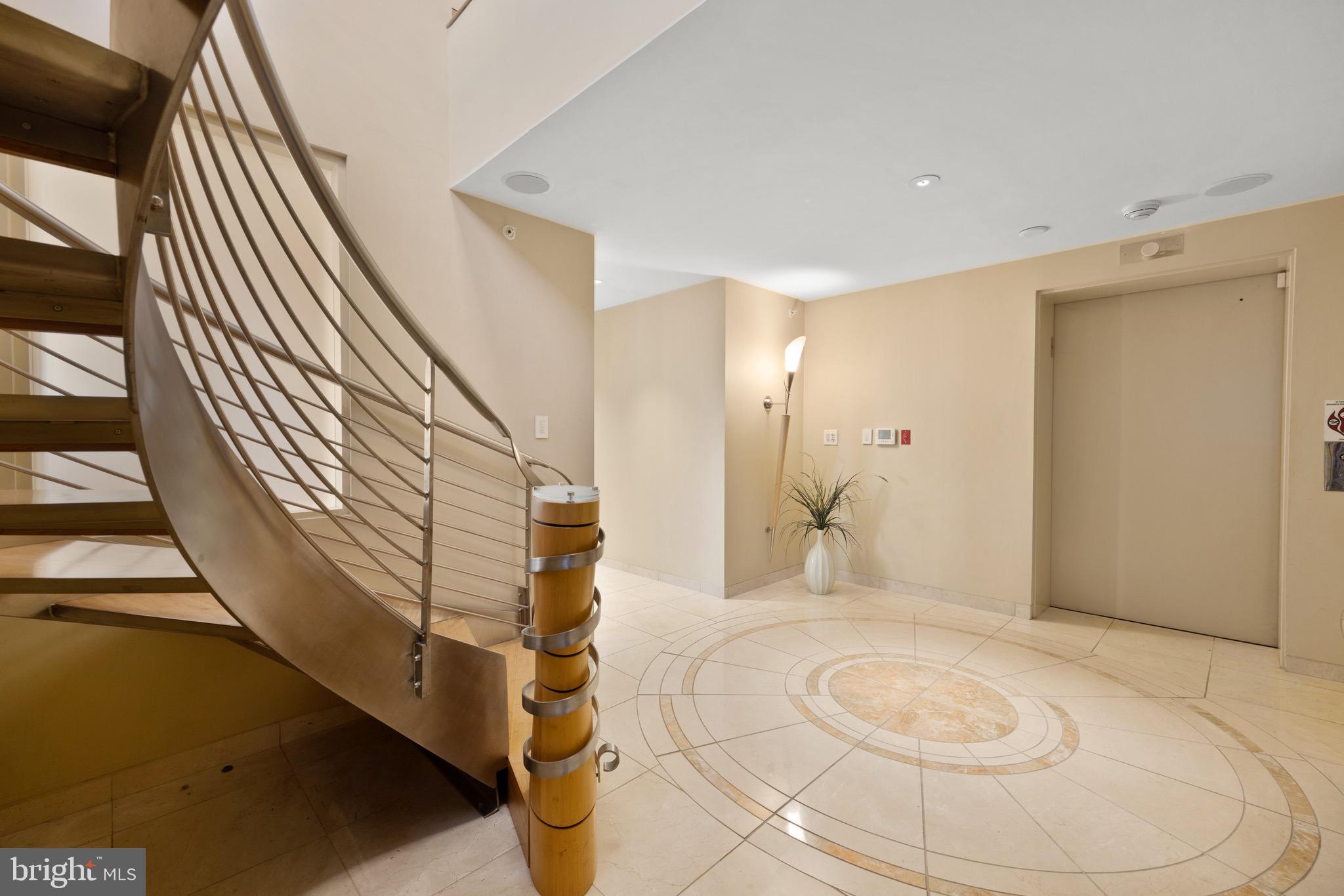 HARBOR EAST - Residential