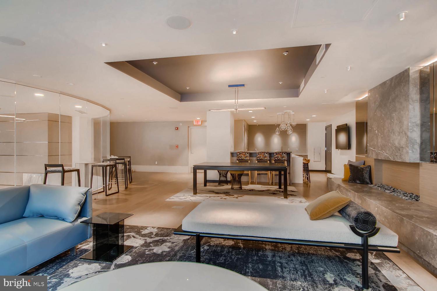 HARBOR EAST - Residential