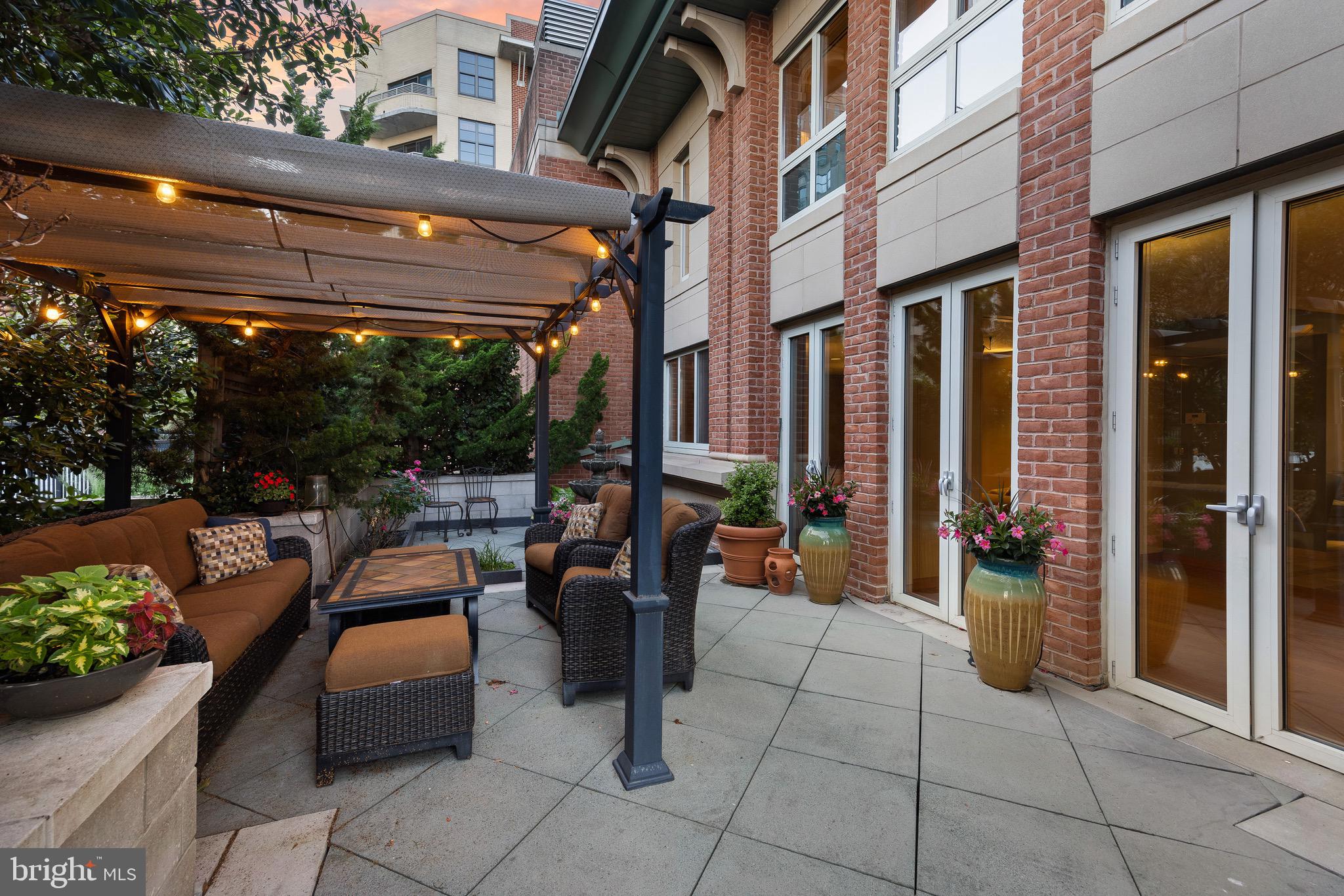 HARBOR EAST - Residential