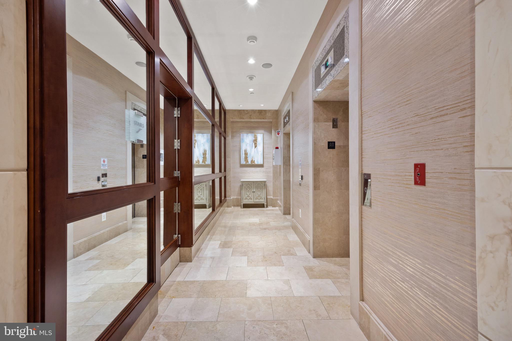 HARBOR EAST - Residential