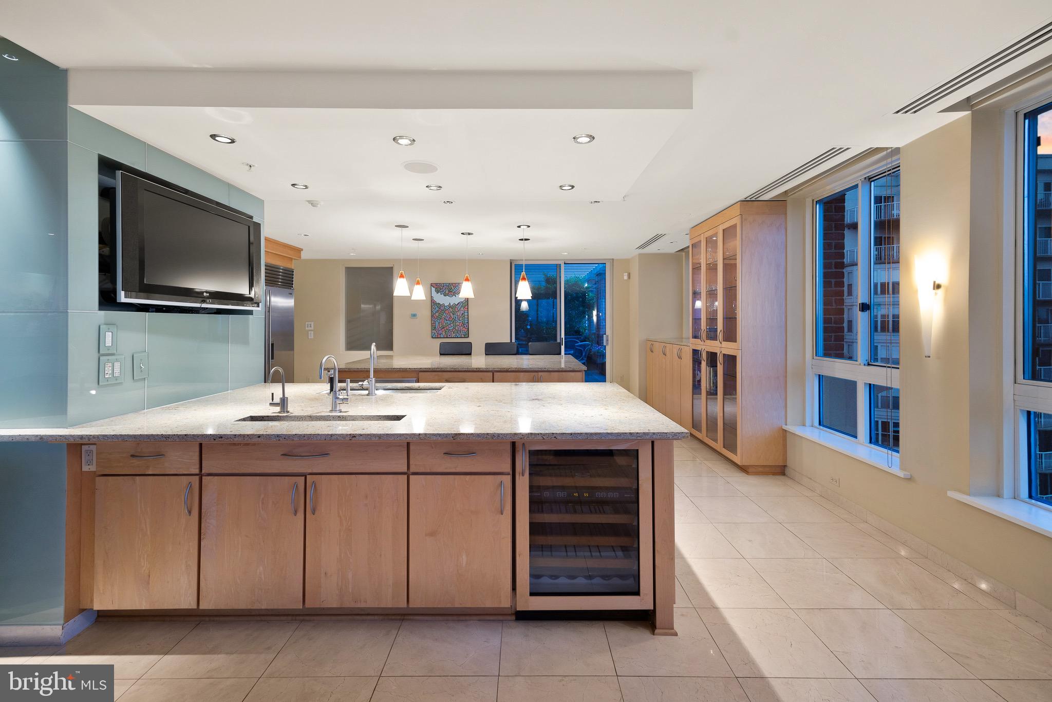 HARBOR EAST - Residential