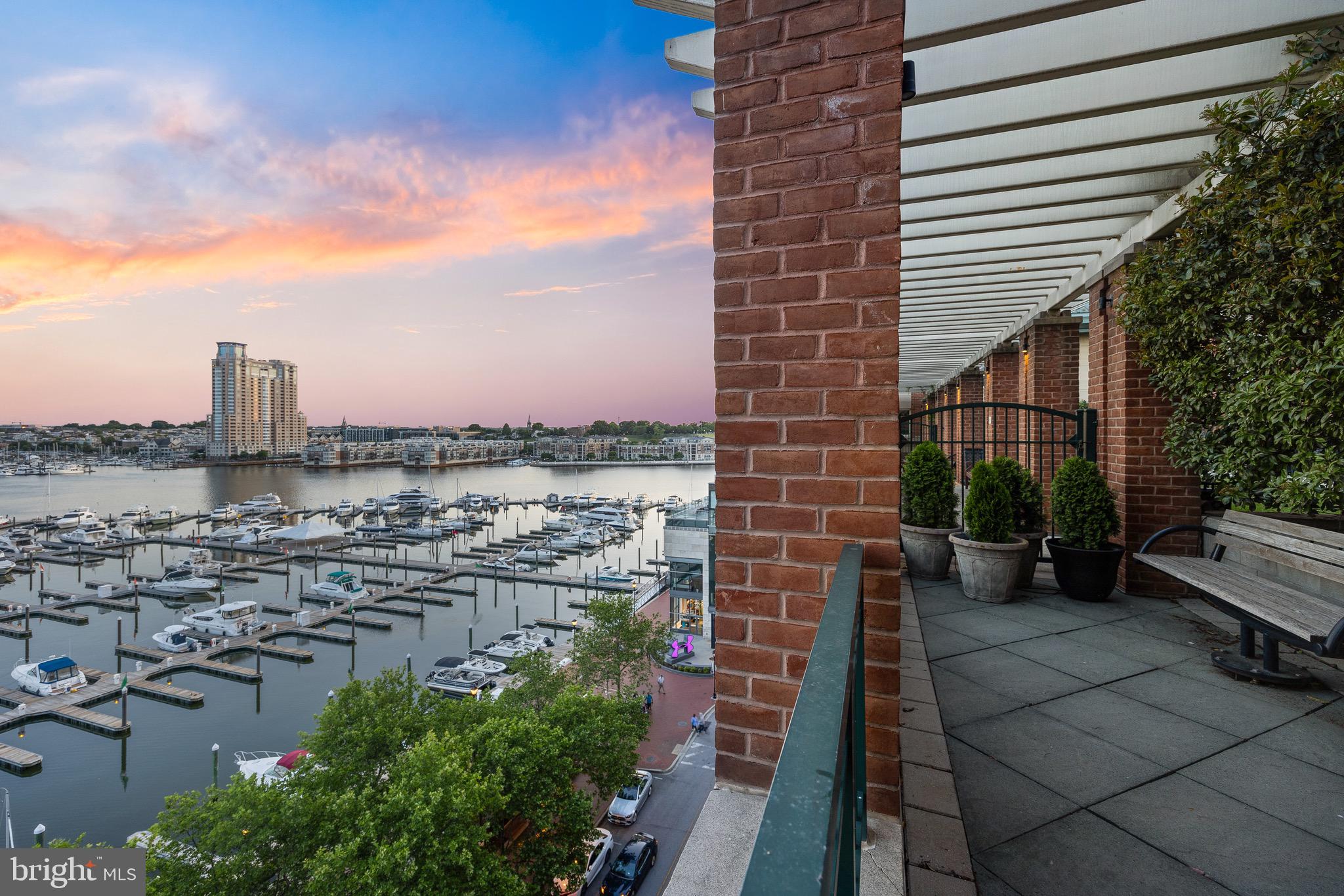 HARBOR EAST - Residential