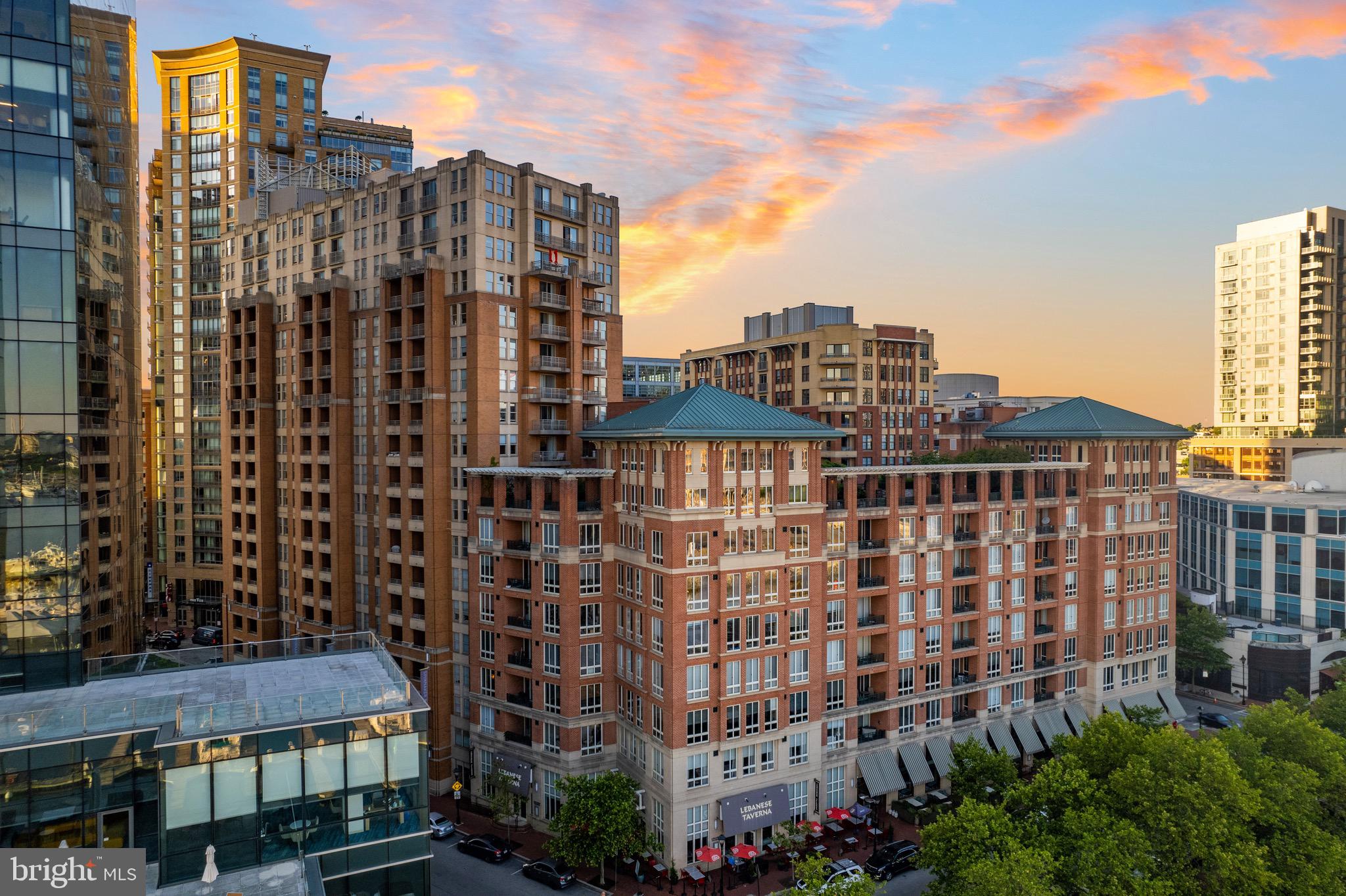 HARBOR EAST - Residential