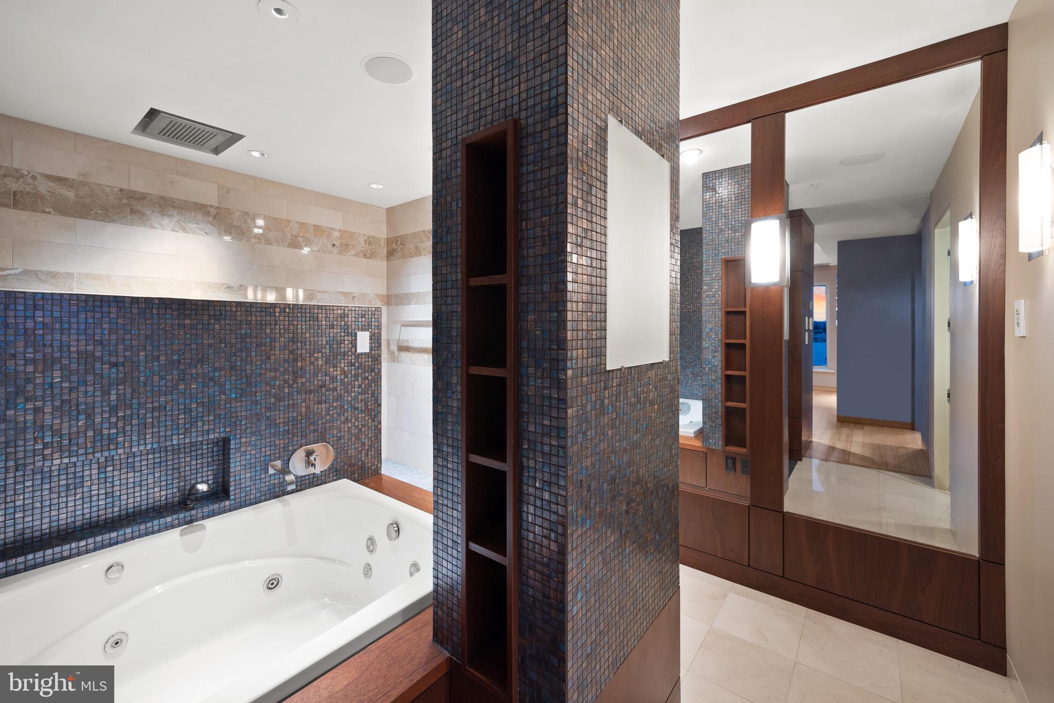 HARBOR EAST - Residential