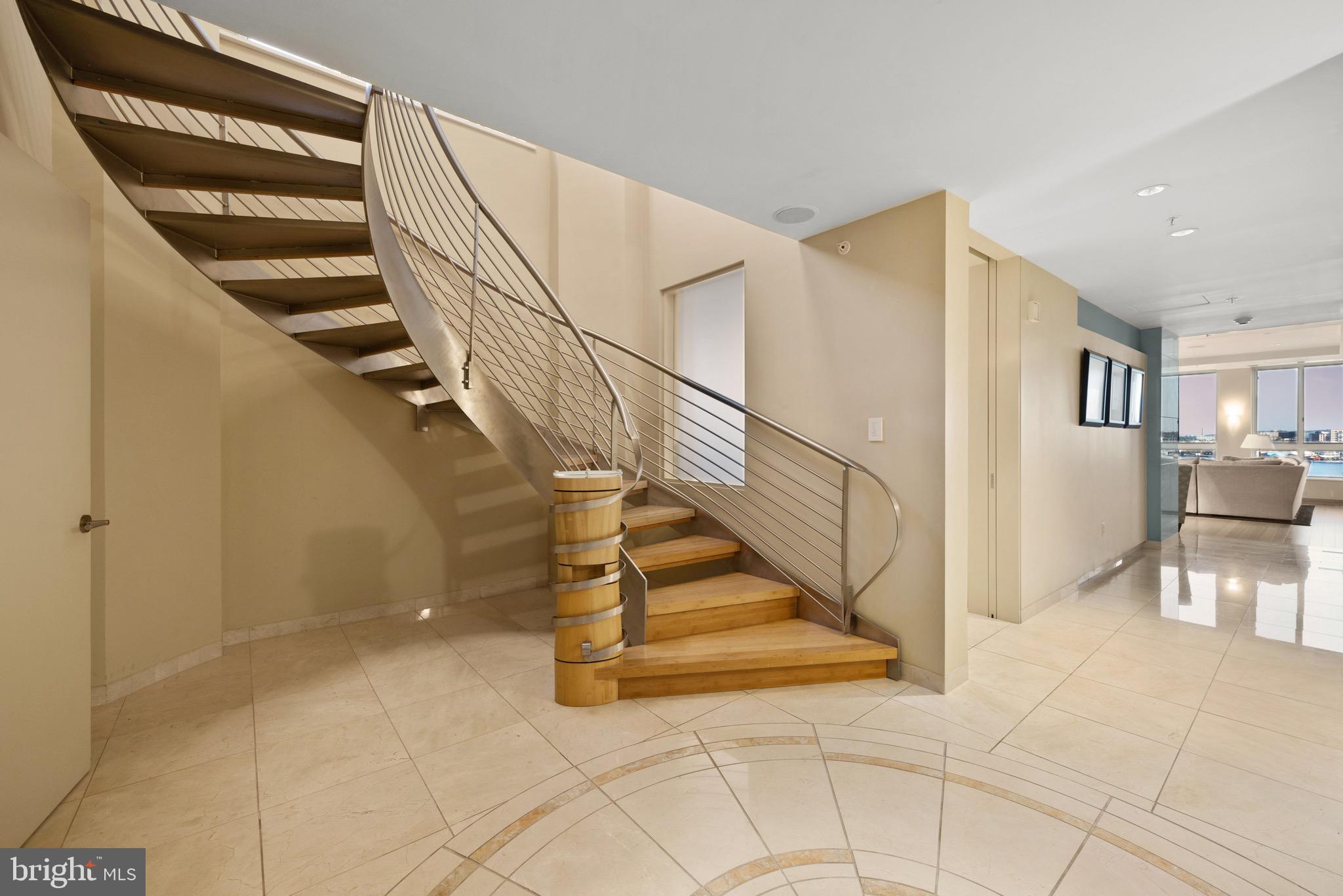 HARBOR EAST - Residential