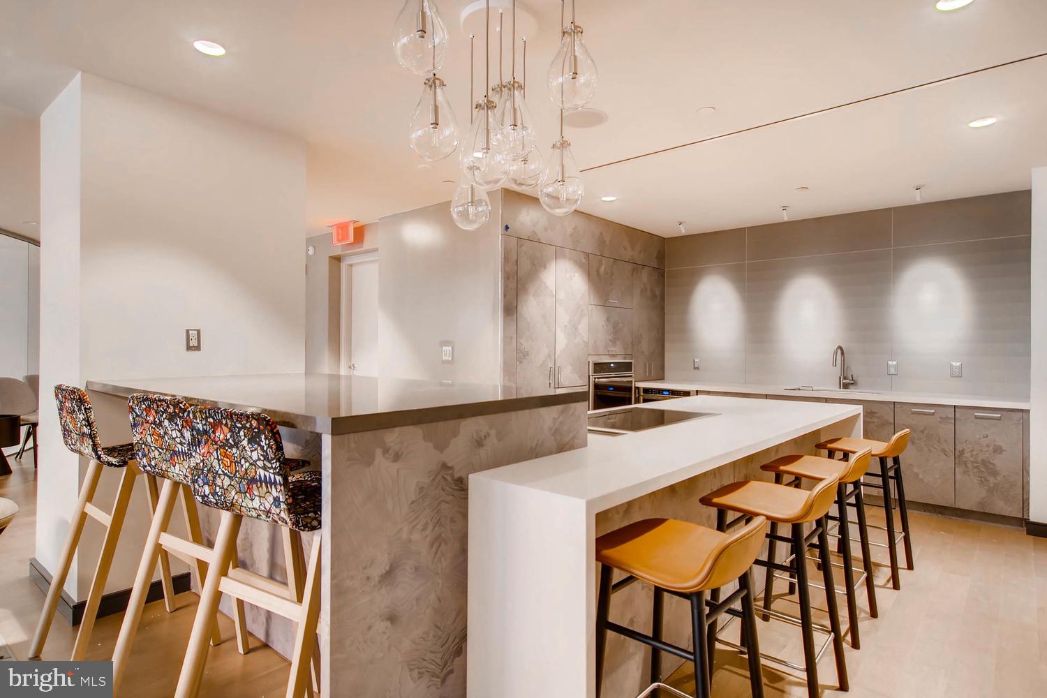 HARBOR EAST - Residential