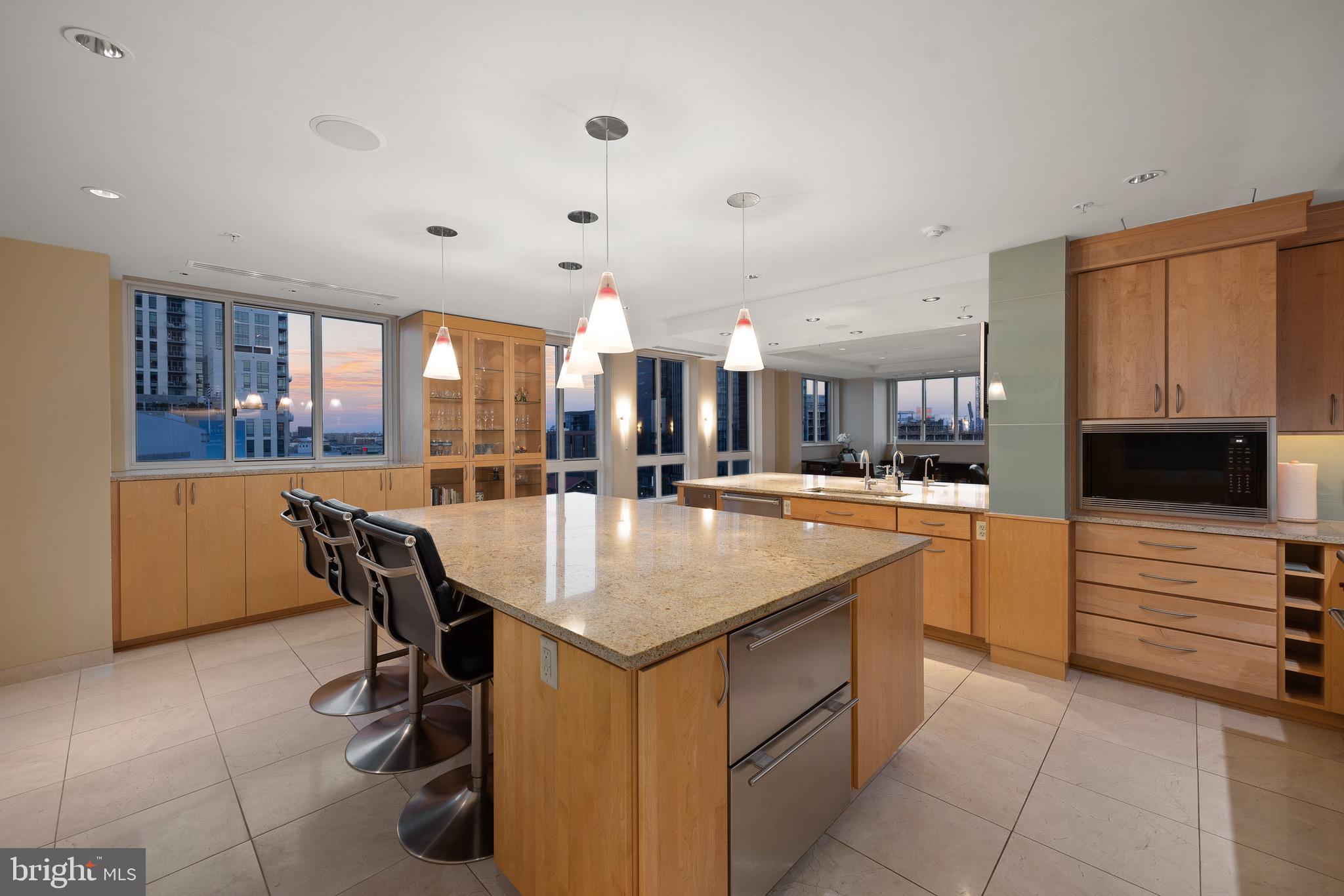 HARBOR EAST - Residential
