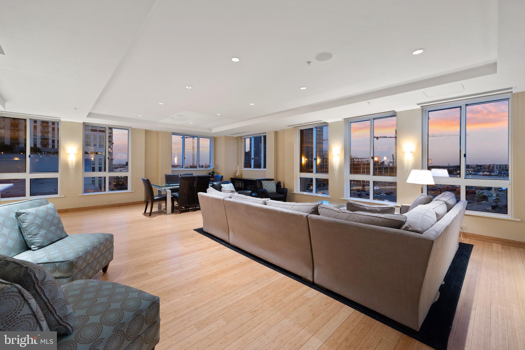 HARBOR EAST - Residential