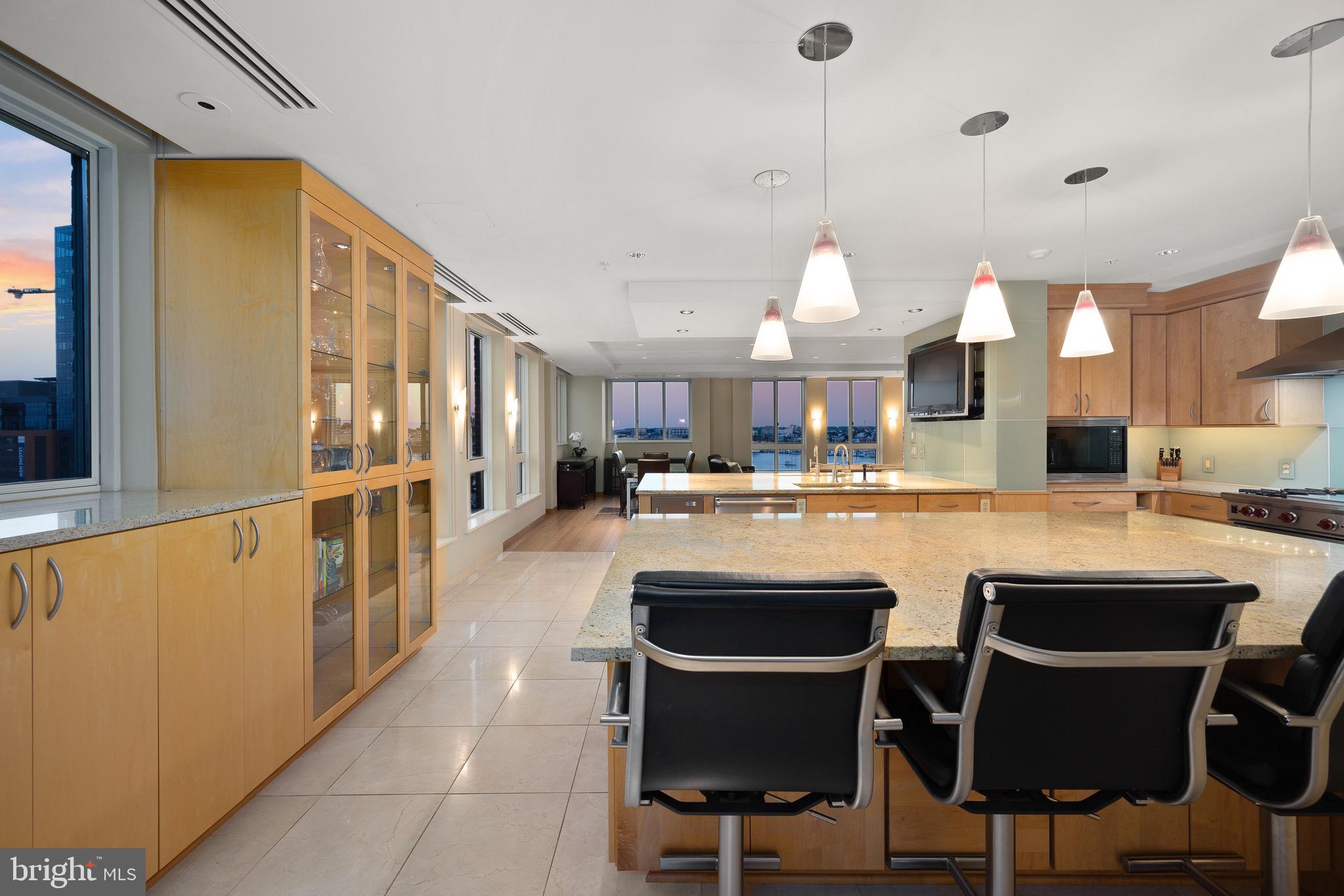 HARBOR EAST - Residential