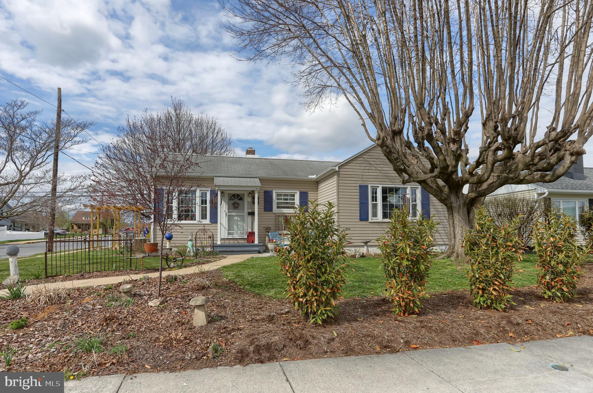 403 E CHESTNUT STREET