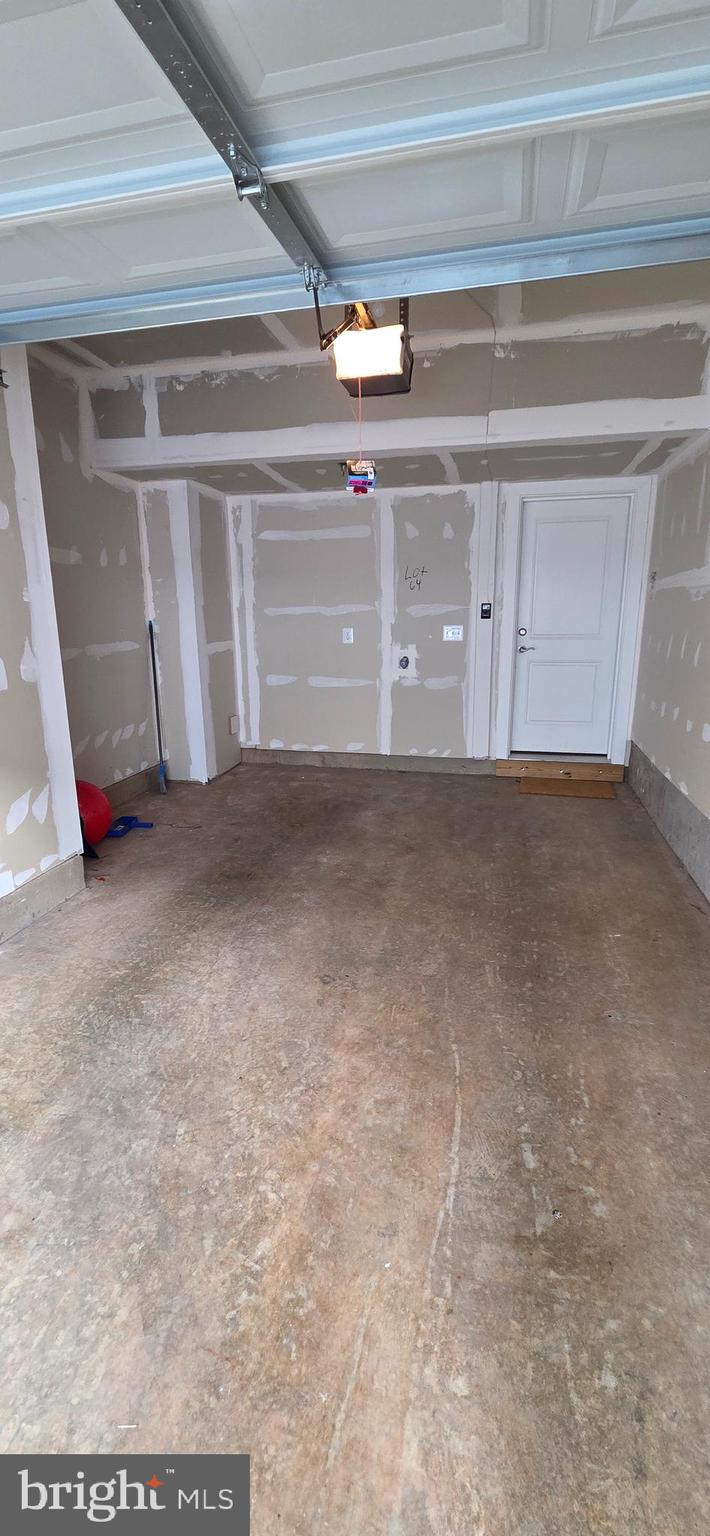 WESTFIELD - Residential Lease