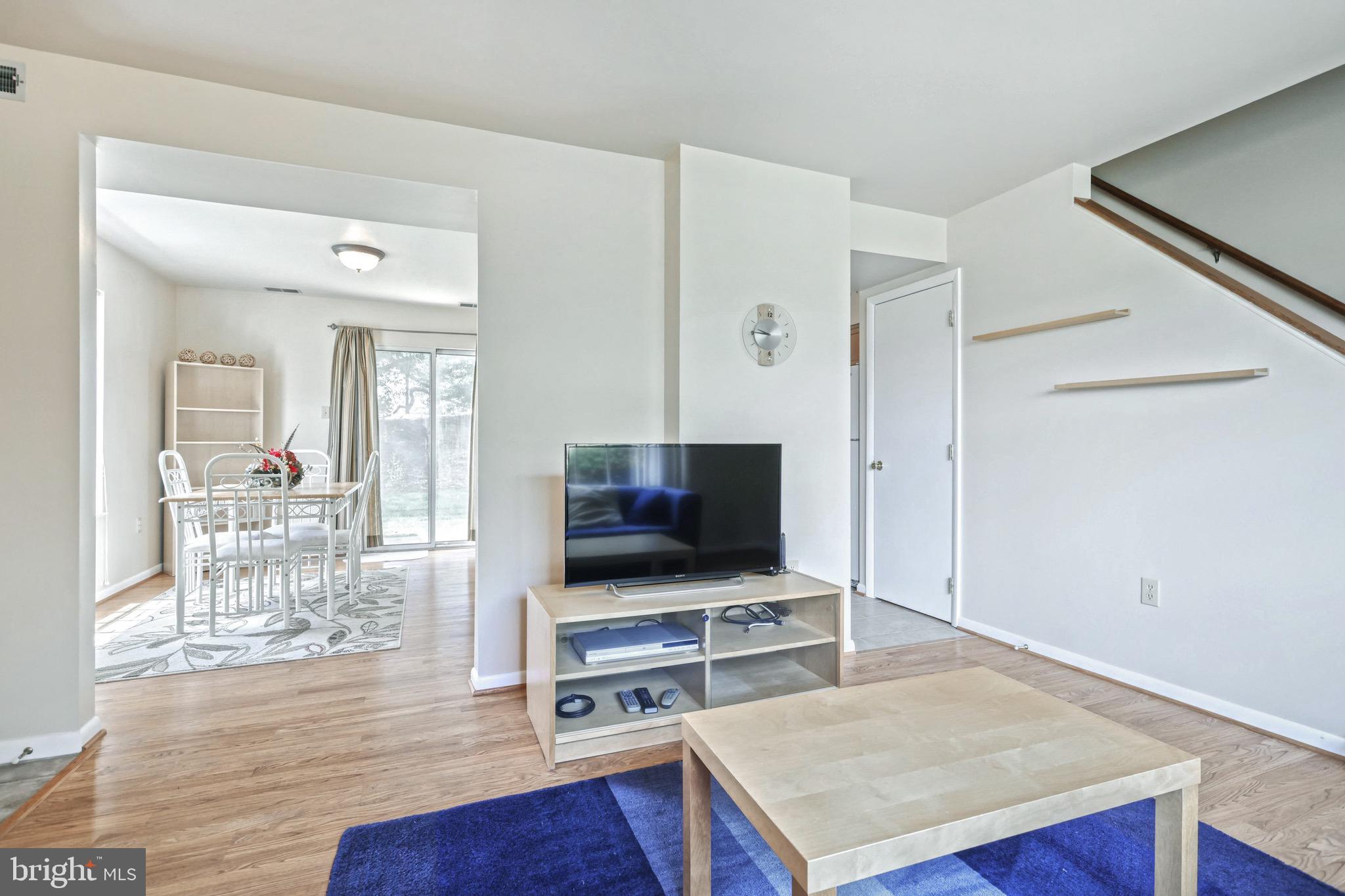 LEXINGTON WOODS - Residential