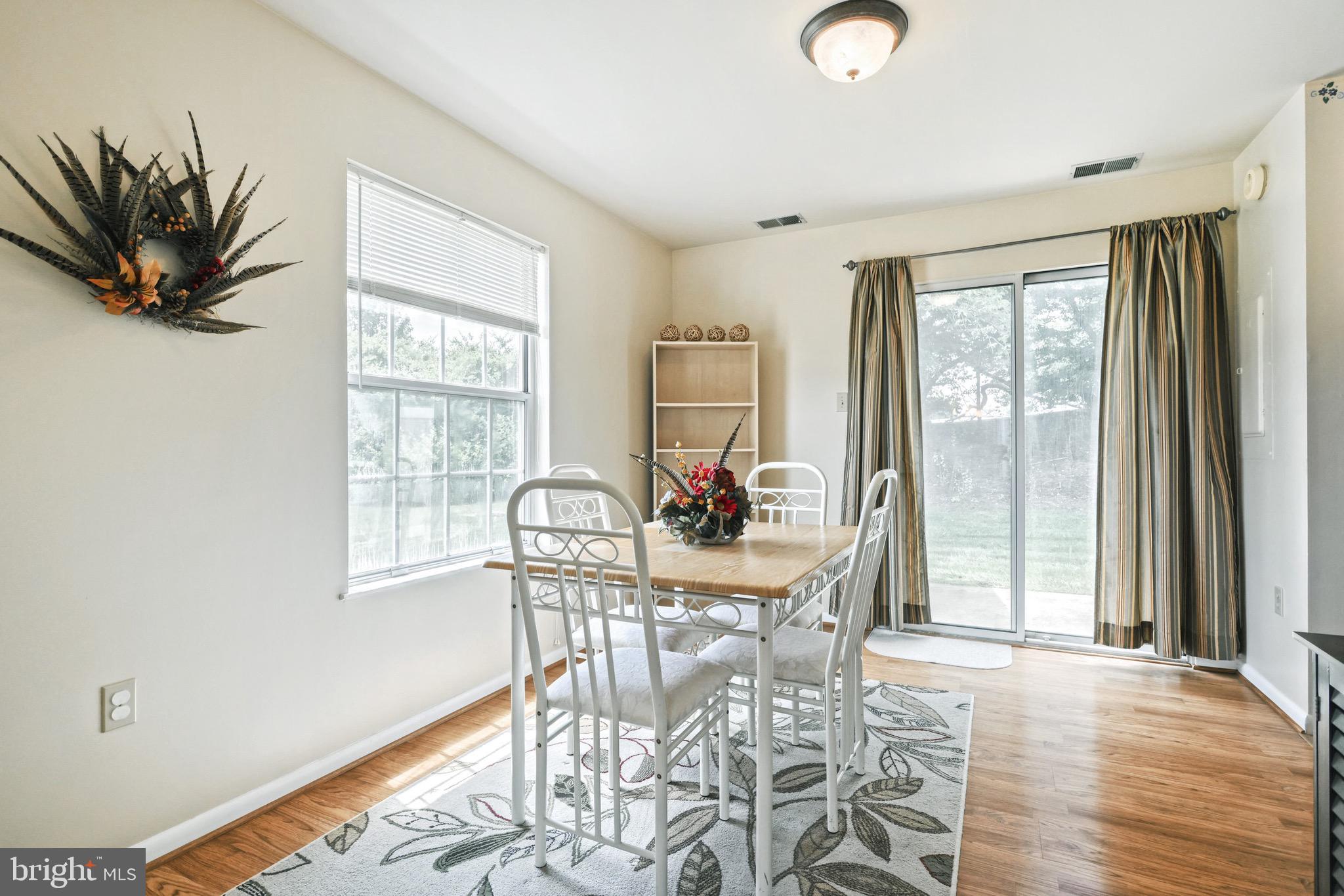 LEXINGTON WOODS - Residential