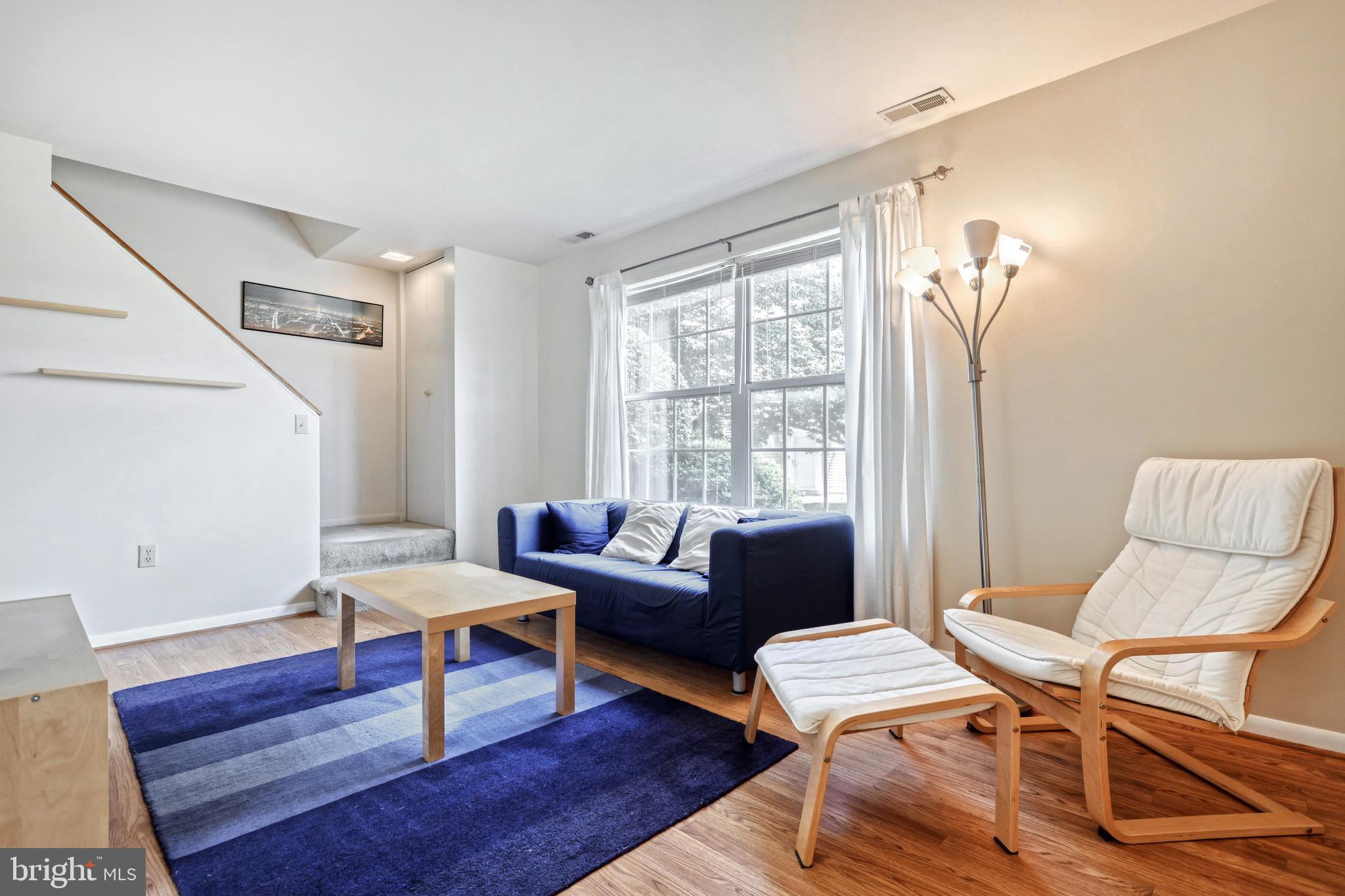 LEXINGTON WOODS - Residential