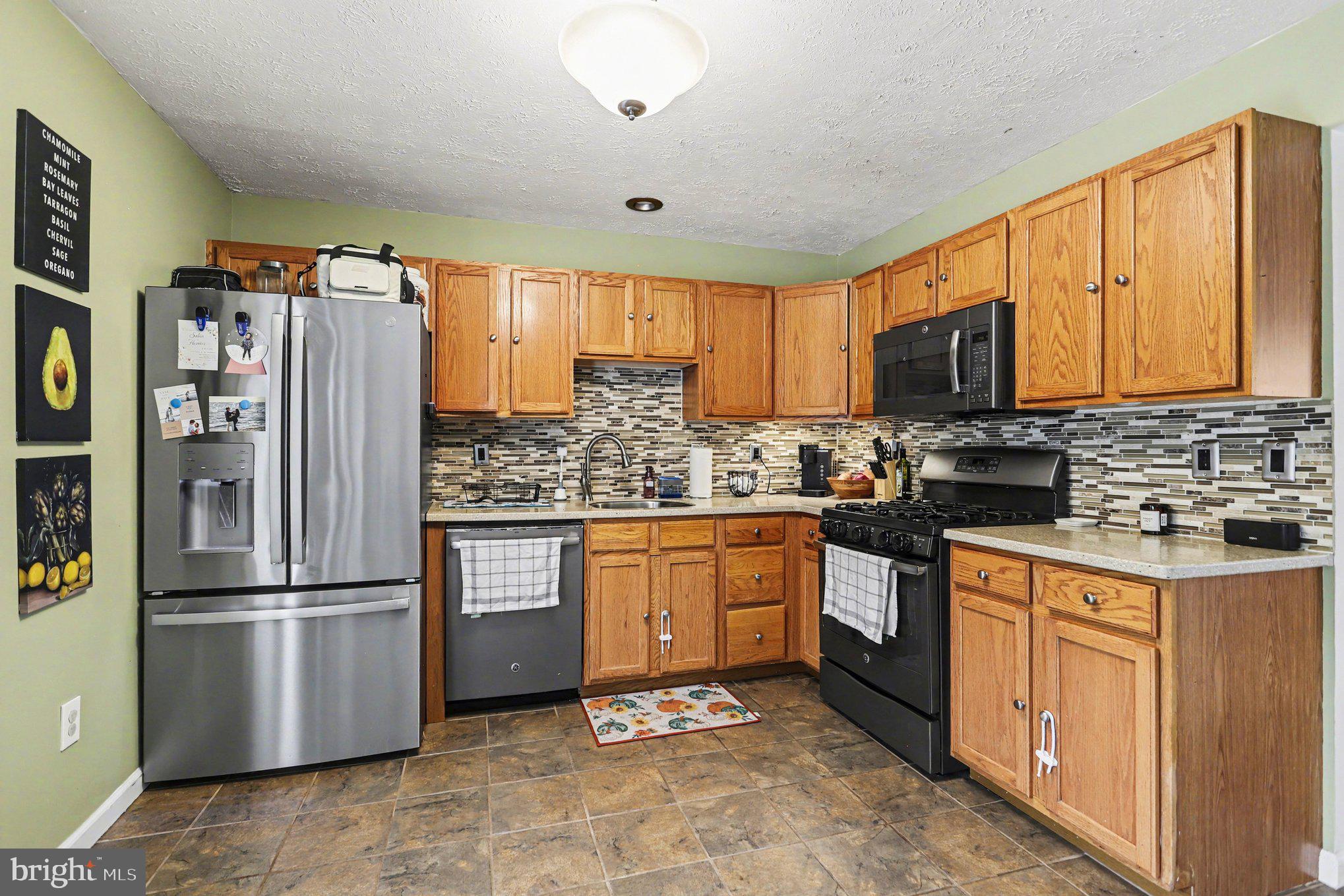 COUNTRY RIDGE - Residential