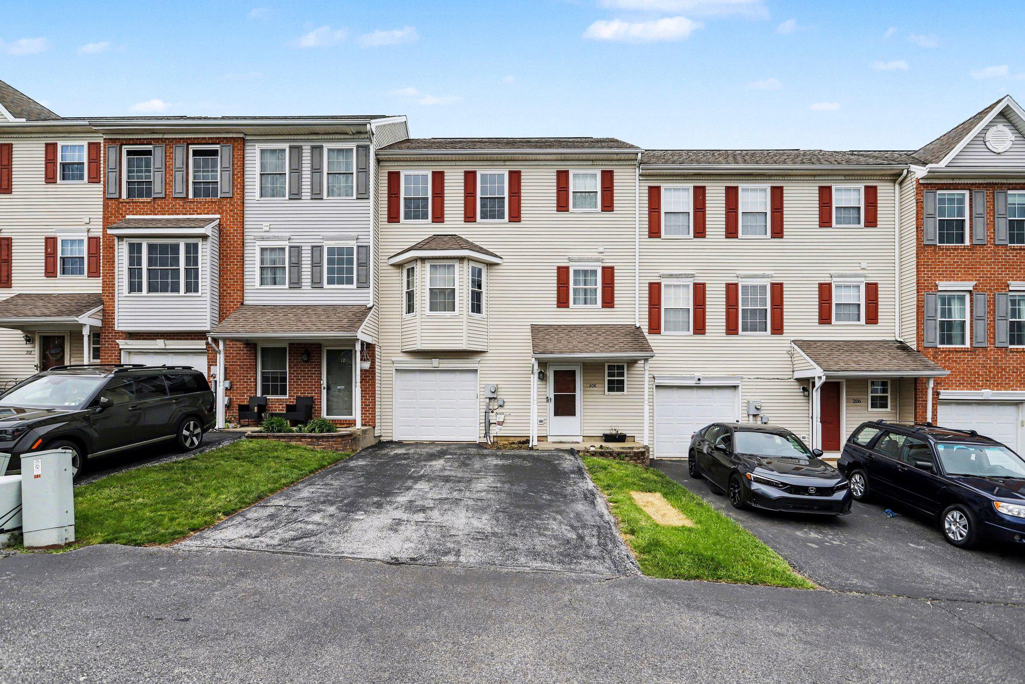 COUNTRY RIDGE - Residential