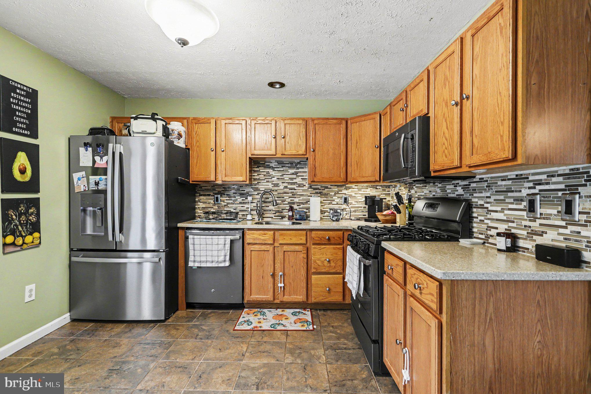 COUNTRY RIDGE - Residential