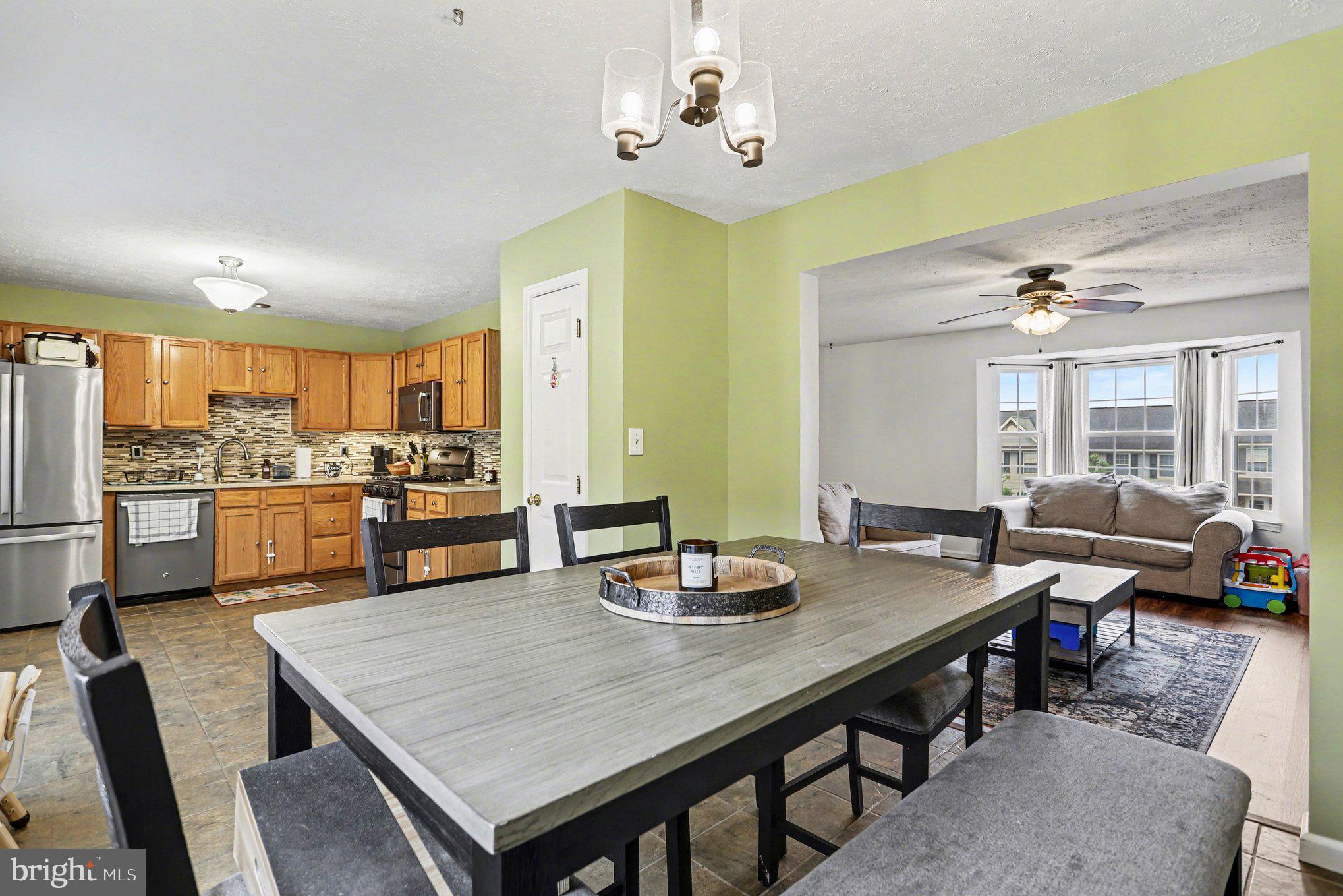 COUNTRY RIDGE - Residential