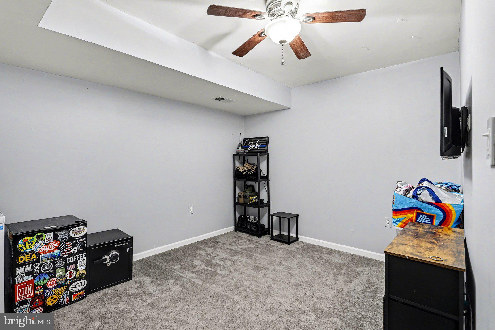 COUNTRY RIDGE - Residential