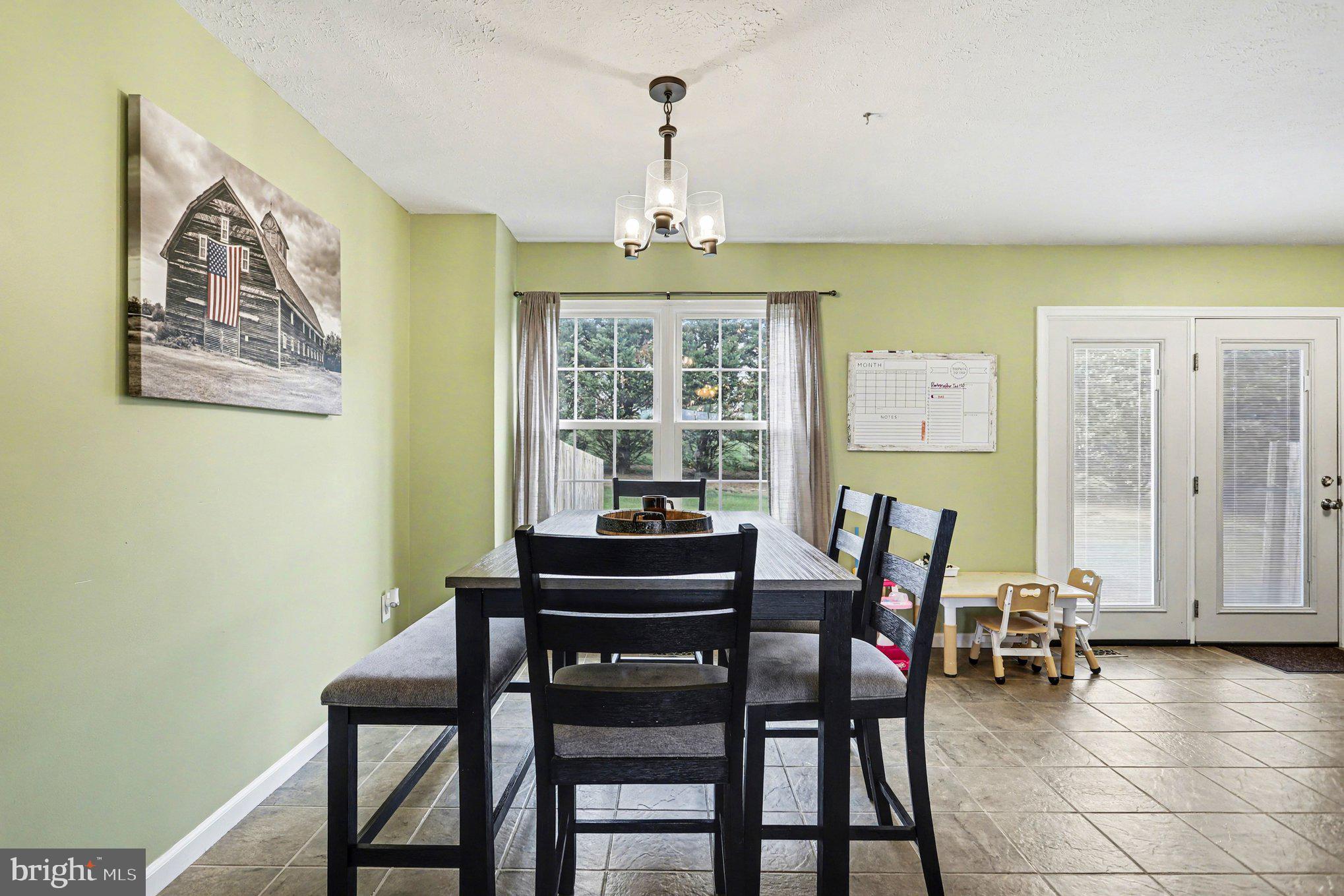 COUNTRY RIDGE - Residential