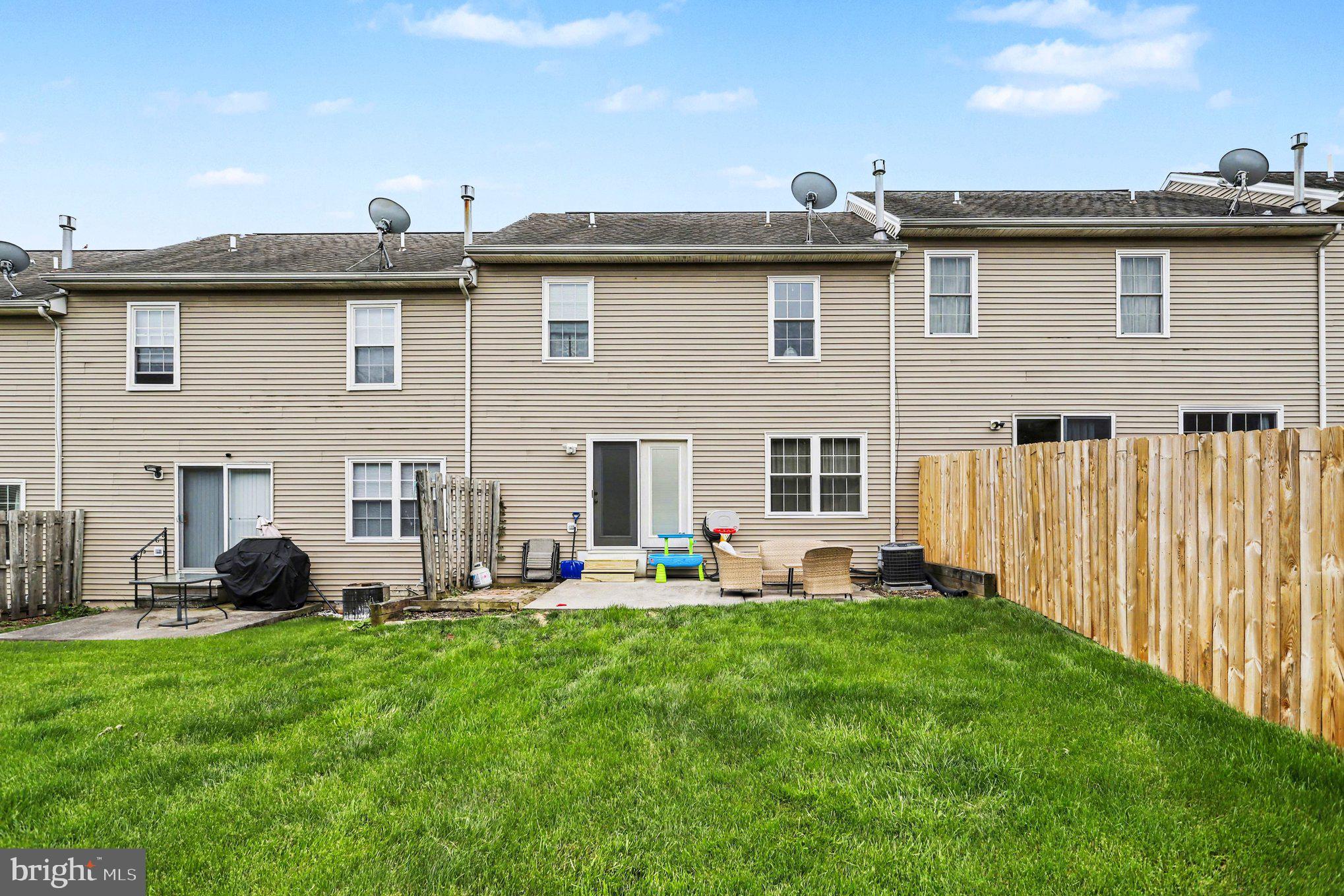 COUNTRY RIDGE - Residential