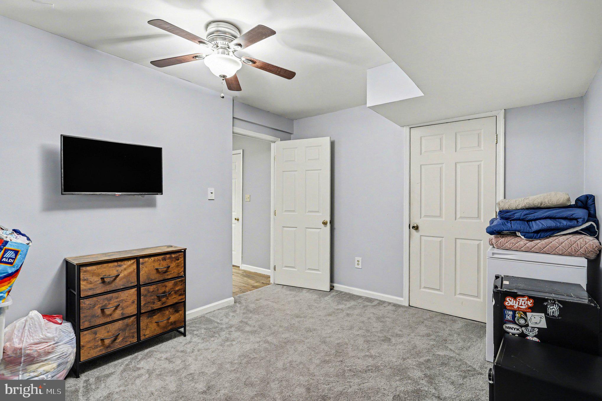 COUNTRY RIDGE - Residential