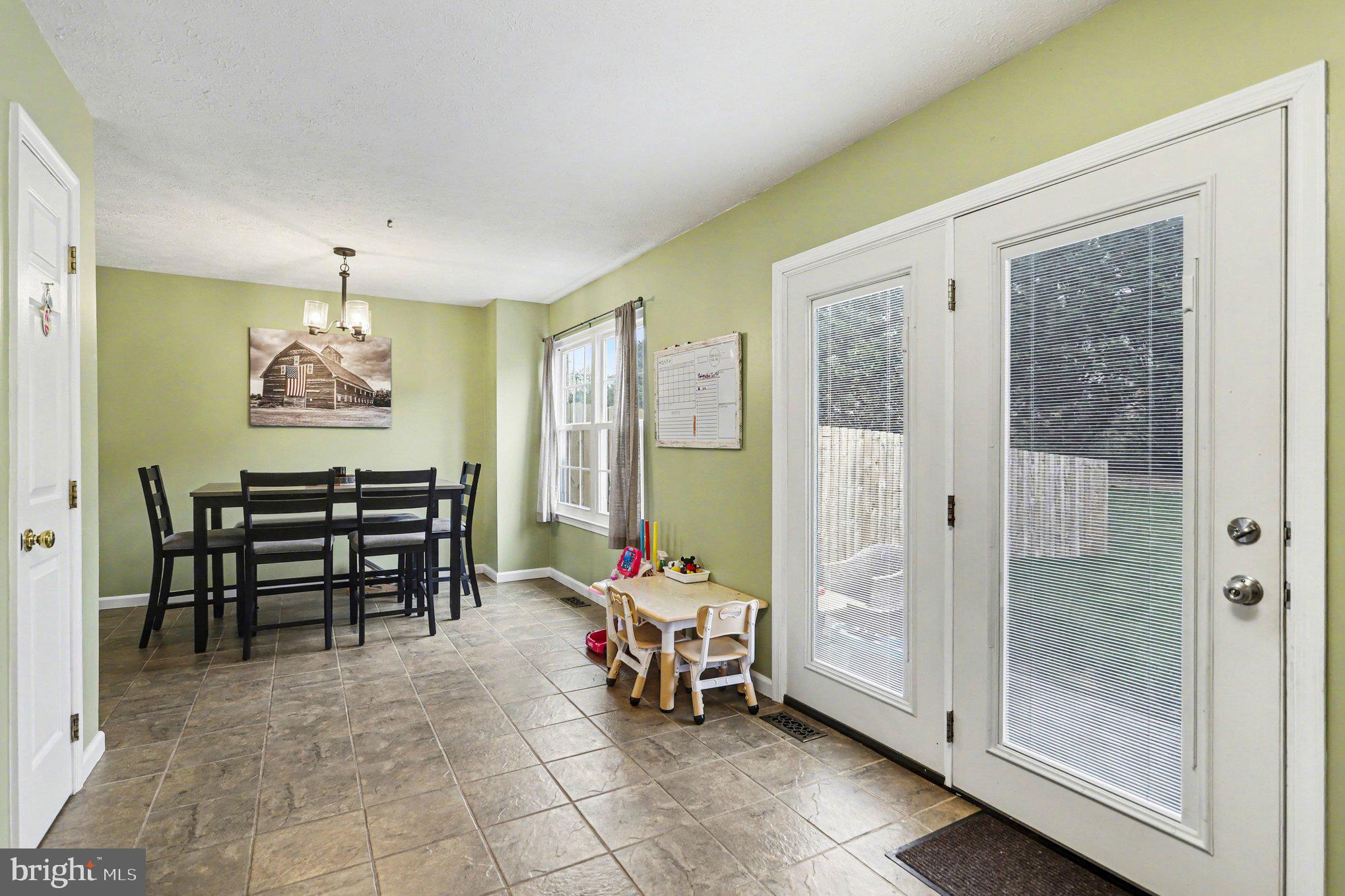 COUNTRY RIDGE - Residential