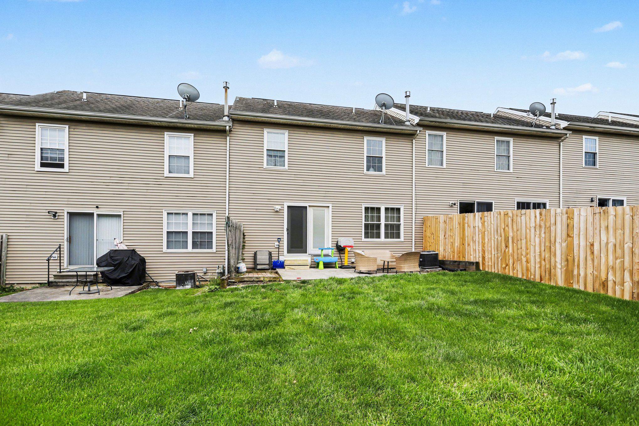 COUNTRY RIDGE - Residential