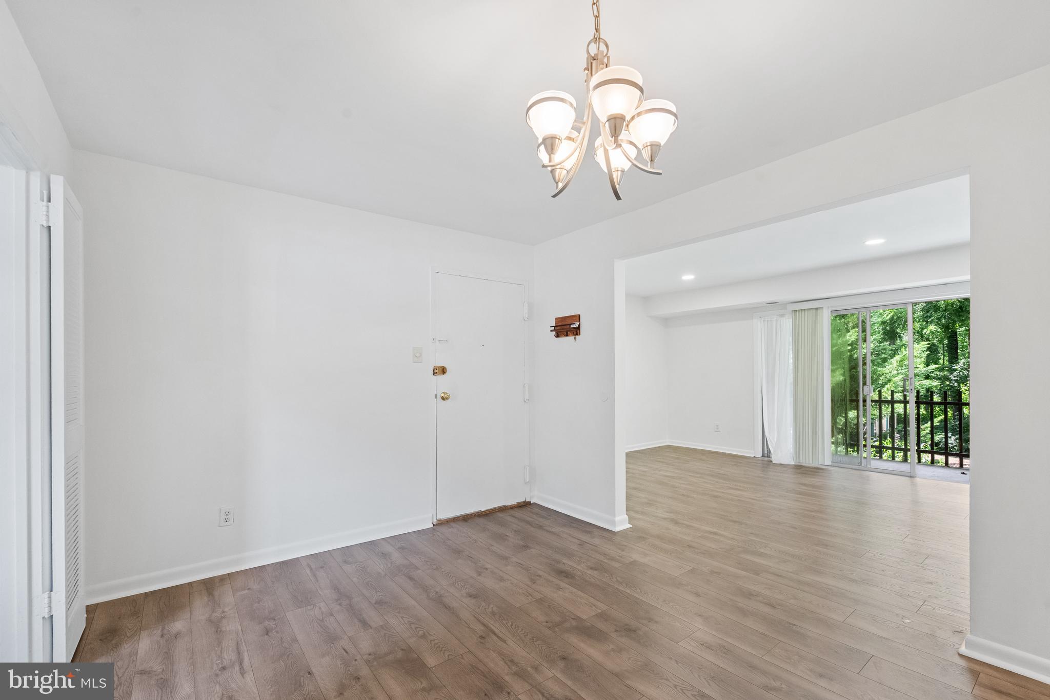 VANTAGE HILL - Residential Lease