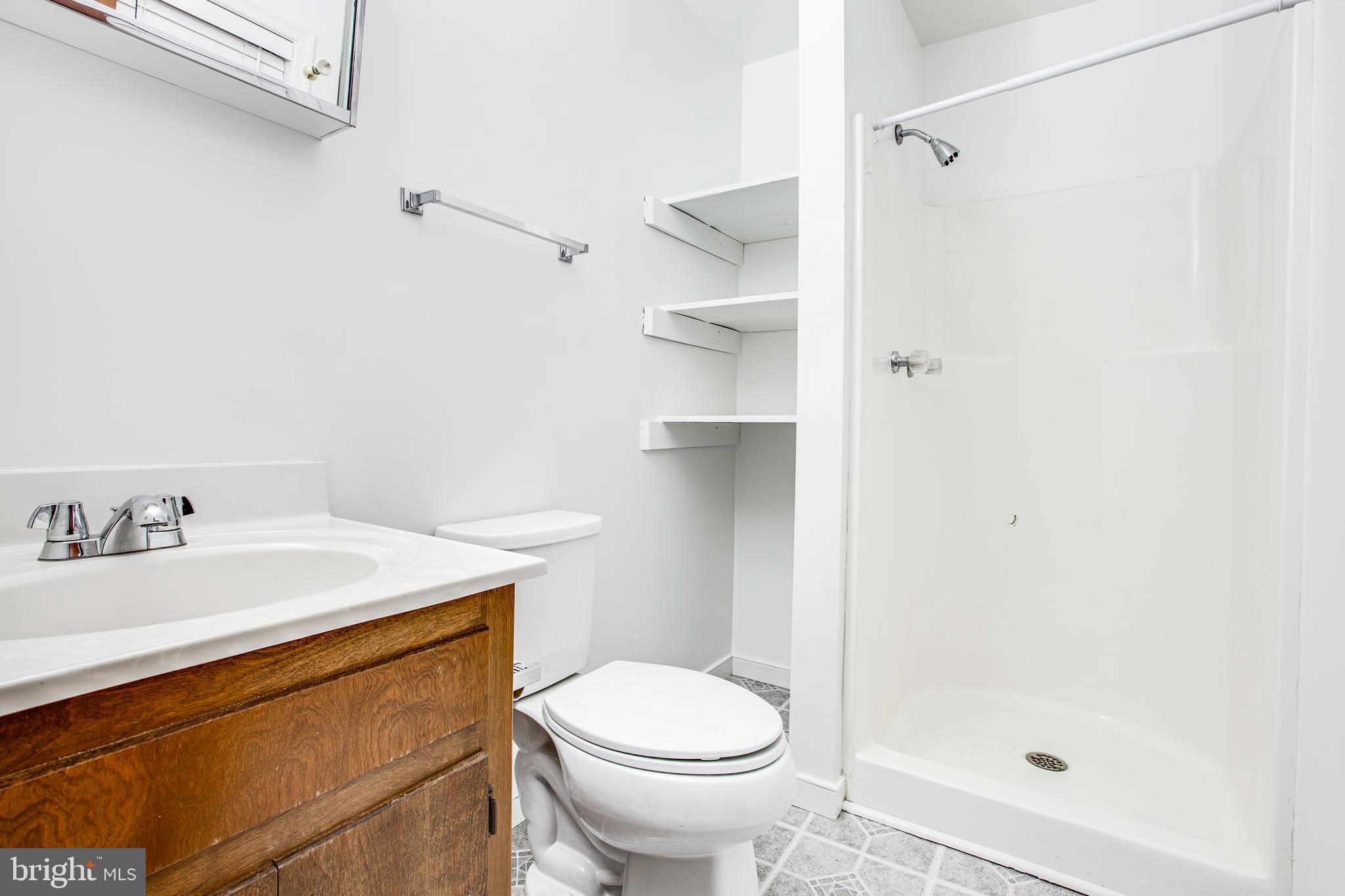 LAKE OF THE WOODS - Residential Lease