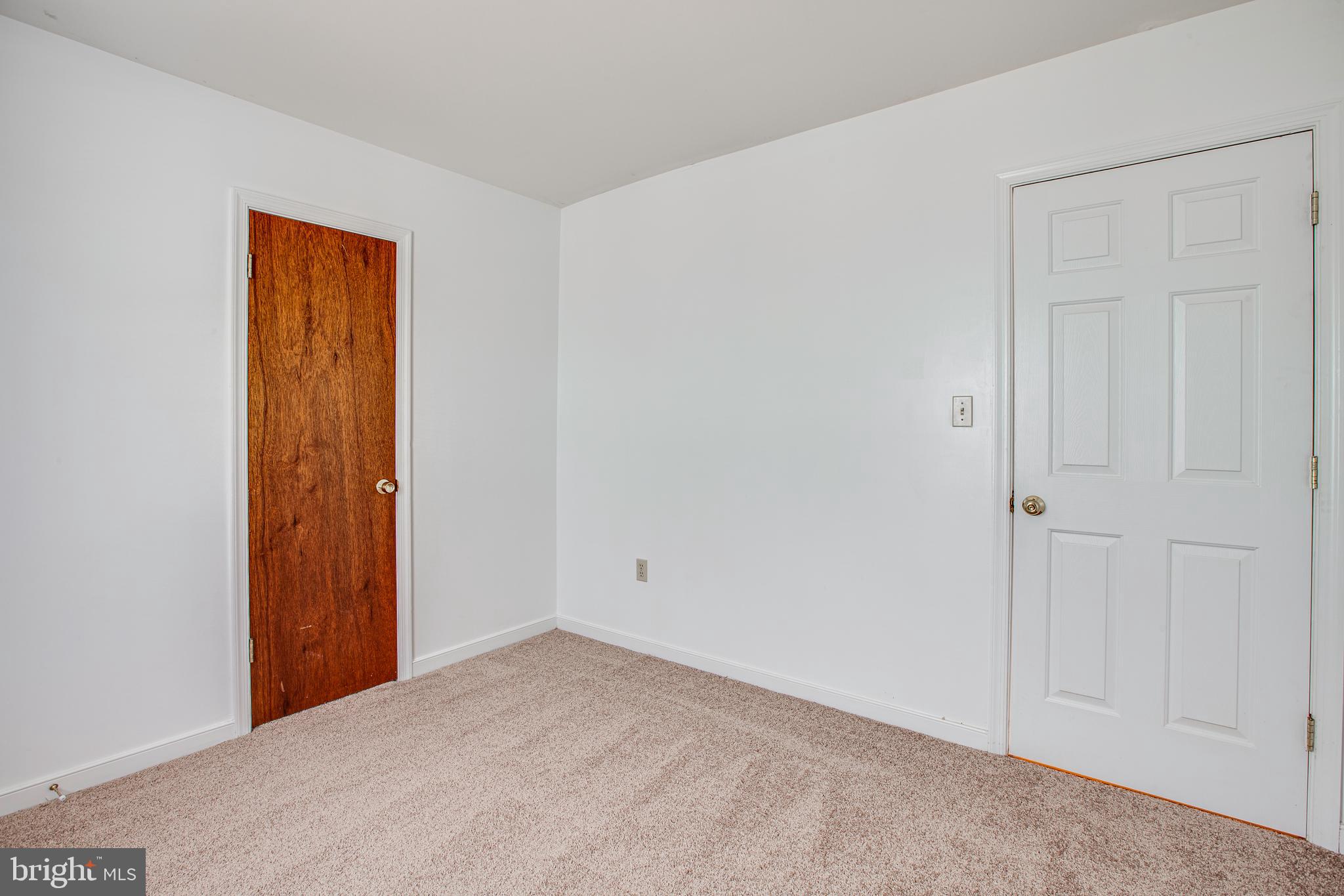 LAKE OF THE WOODS - Residential Lease